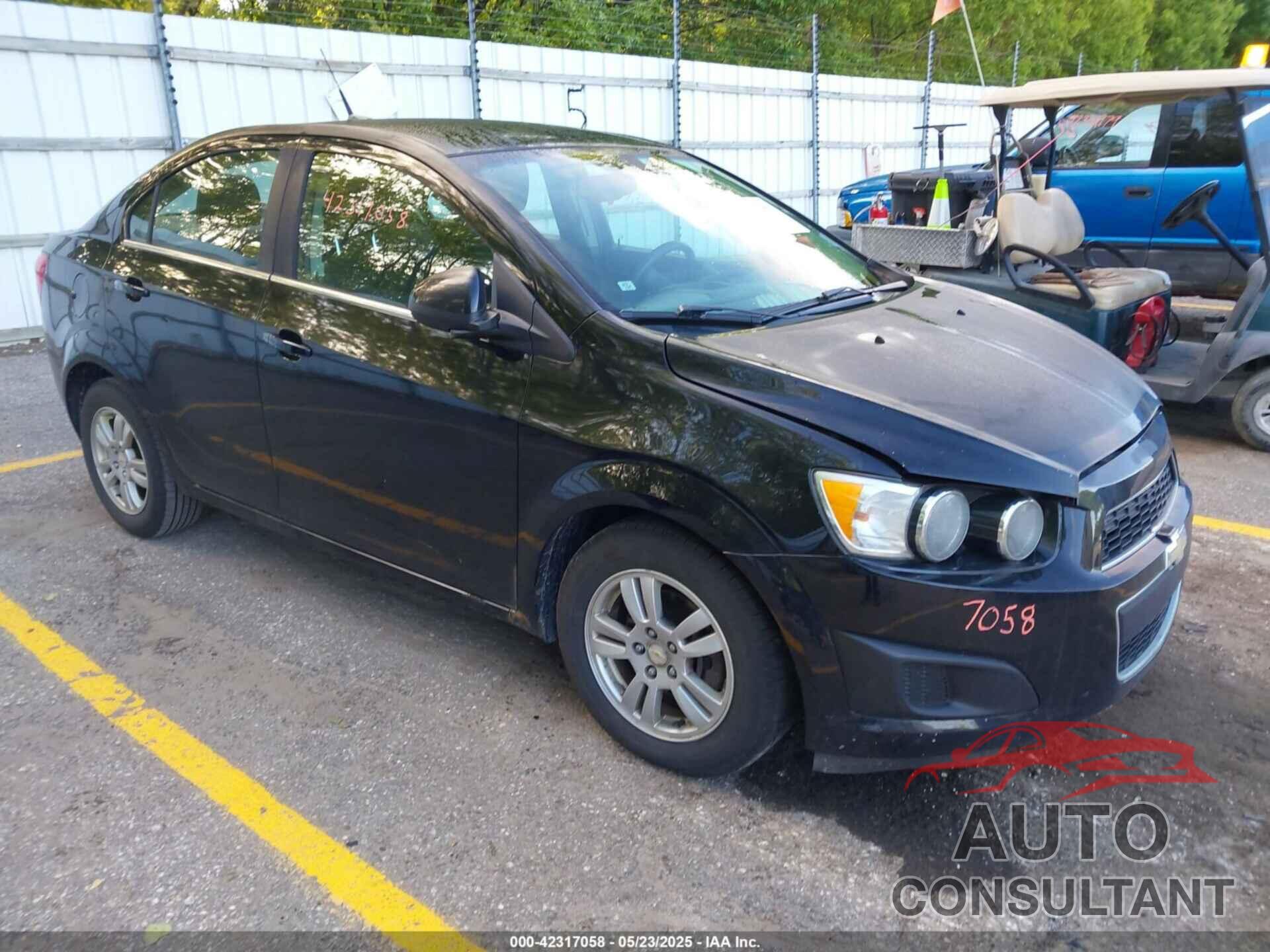 CHEVROLET SONIC 2012 - 1G1JC5SH2C4108119