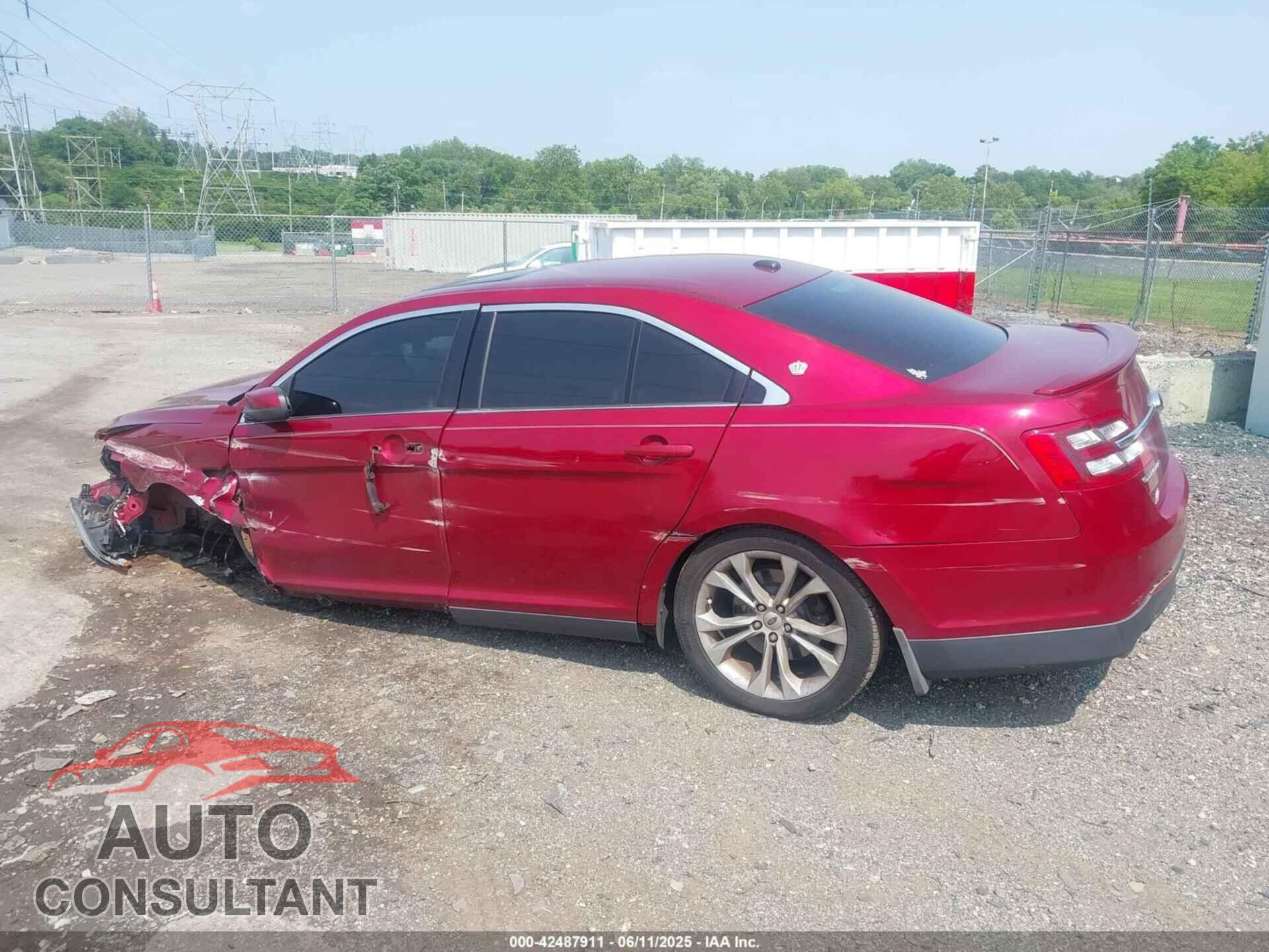 FORD TAURUS 2013 - 1FAHP2E83DG161017