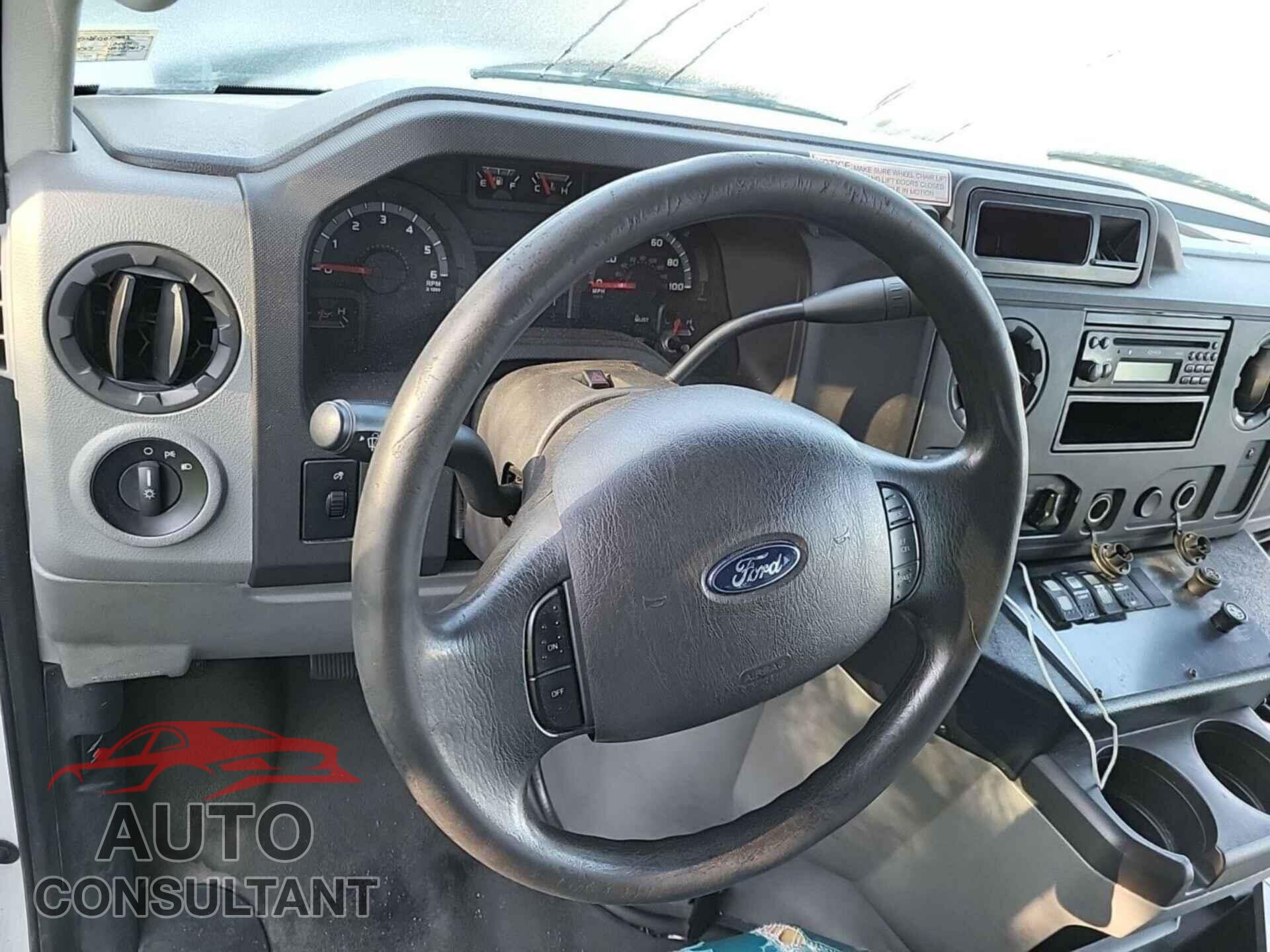 FORD ECONOLINE 2014 - 1FDFE4FS4EDB17992