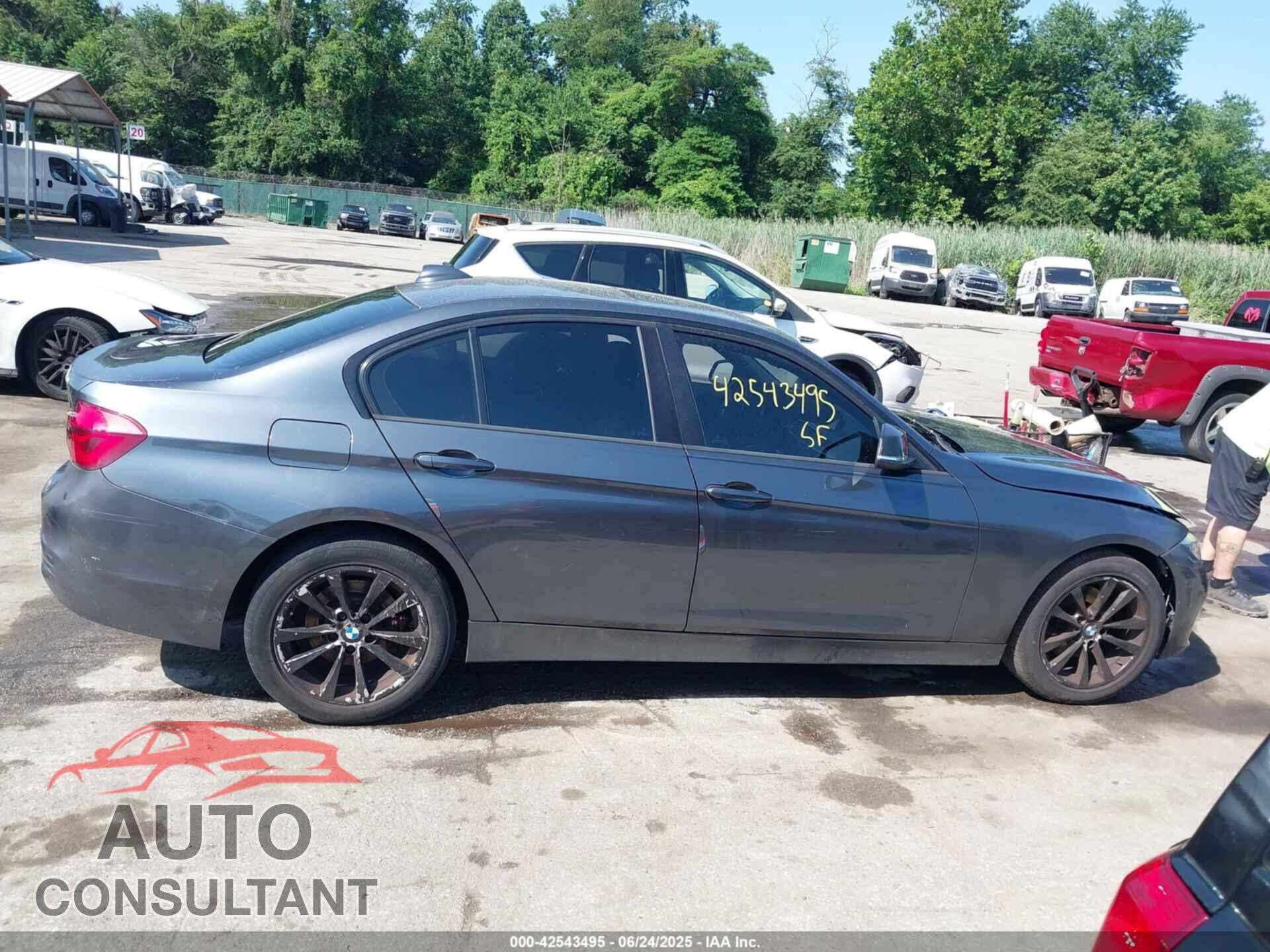 BMW 320I 2016 - WBA8E5G55GNU19927