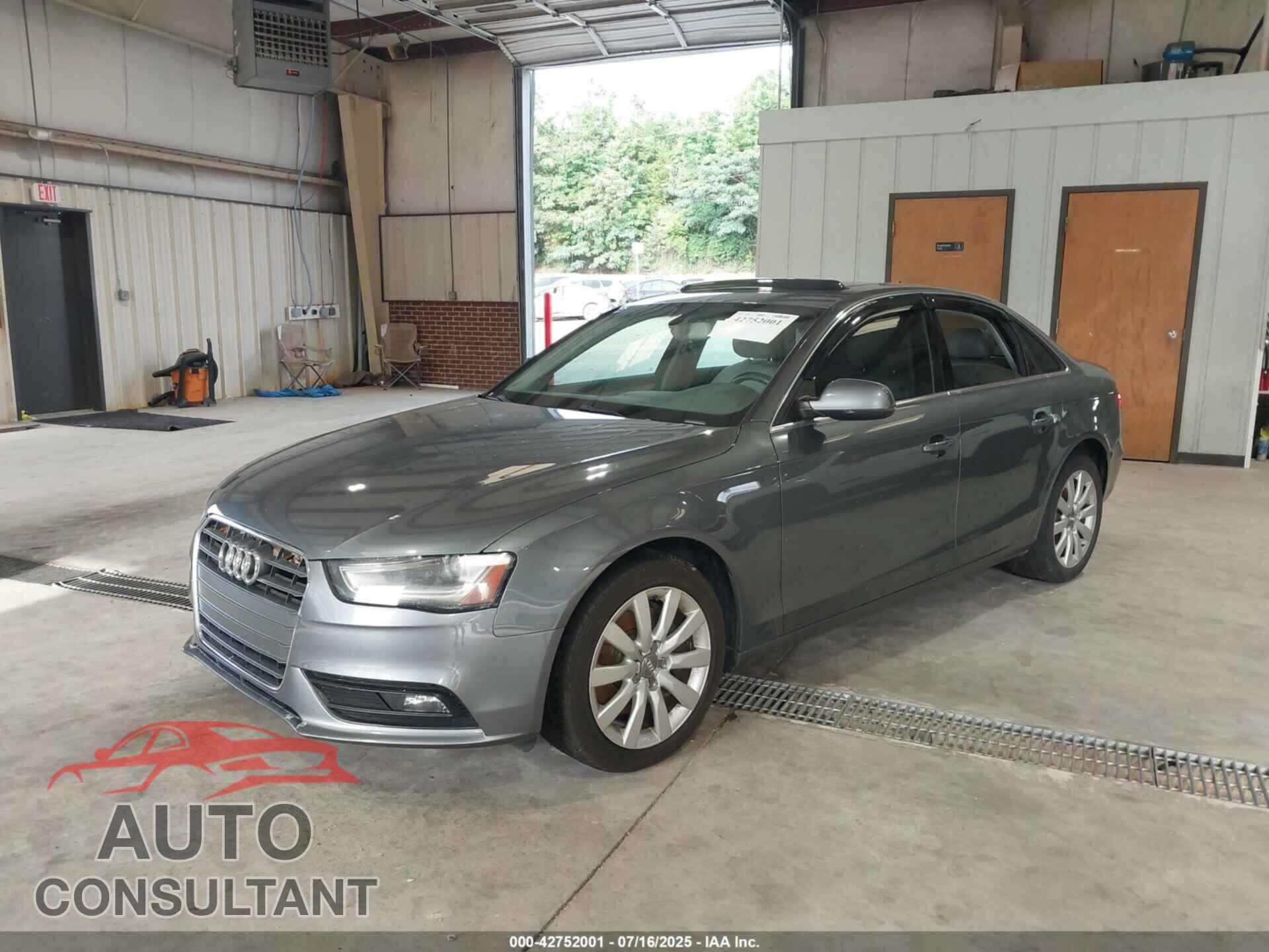 AUDI A4 2013 - WAUAFAFL8DN030069