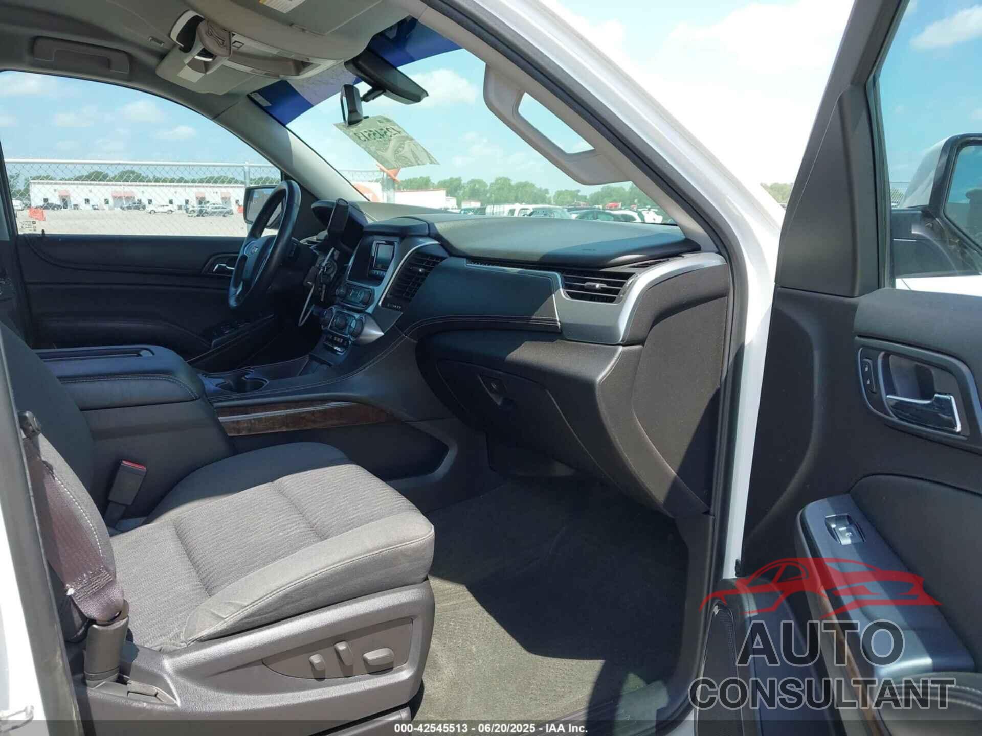 CHEVROLET TAHOE 2015 - 1GNSCAKC6FR239156