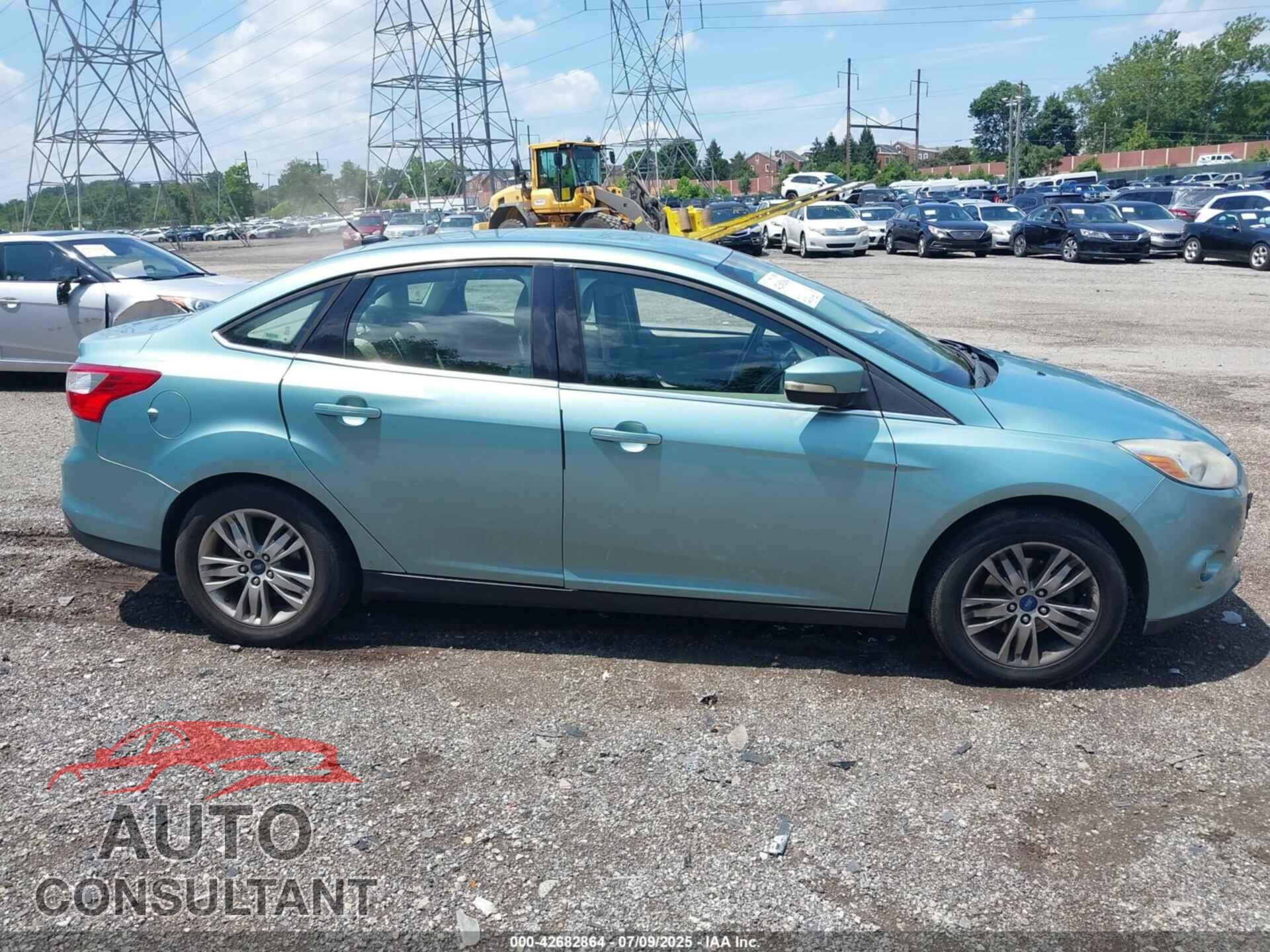 FORD FOCUS 2012 - 1FAHP3H28CL178382
