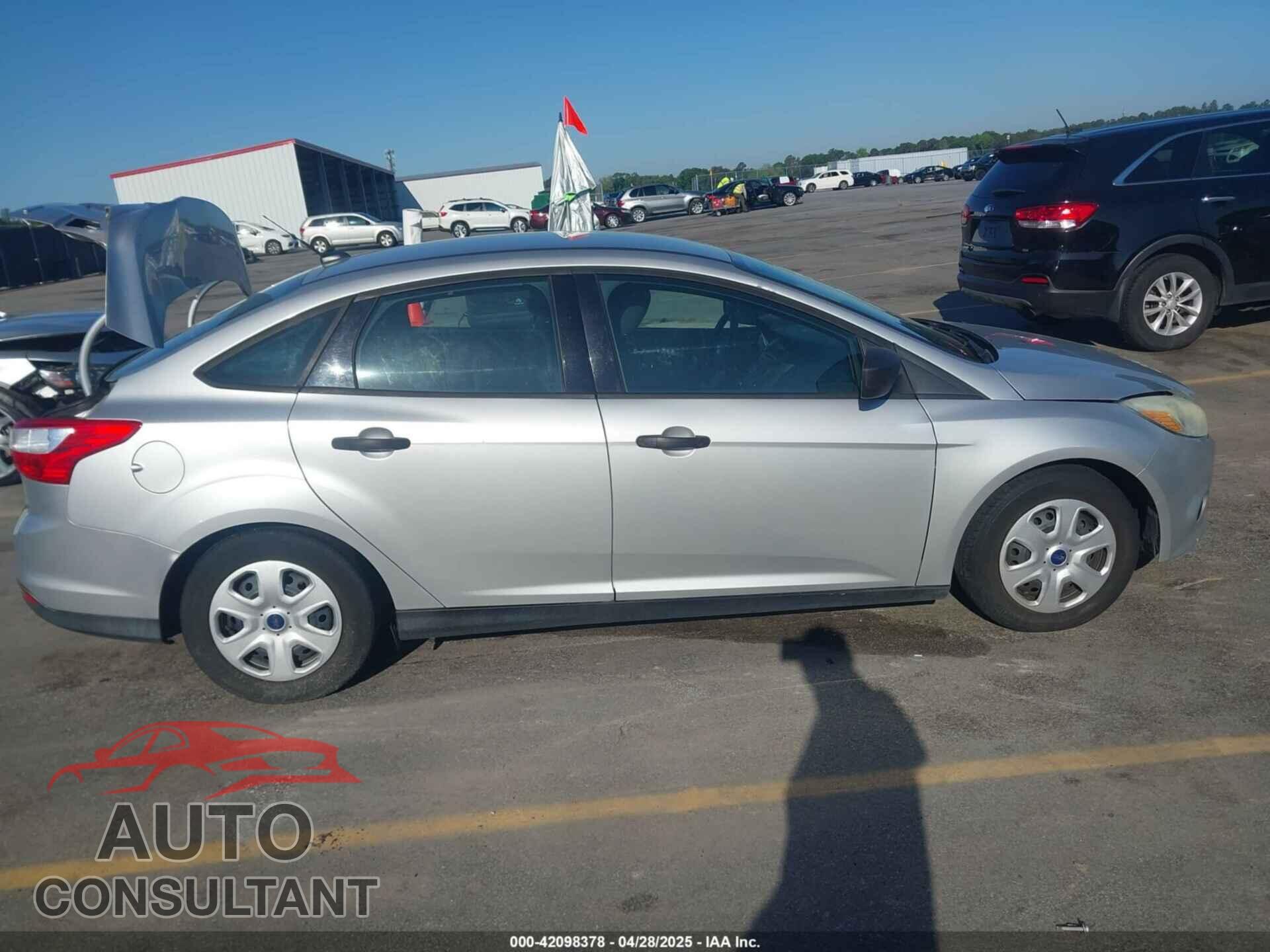 FORD FOCUS 2014 - 1FADP3E29EL306523