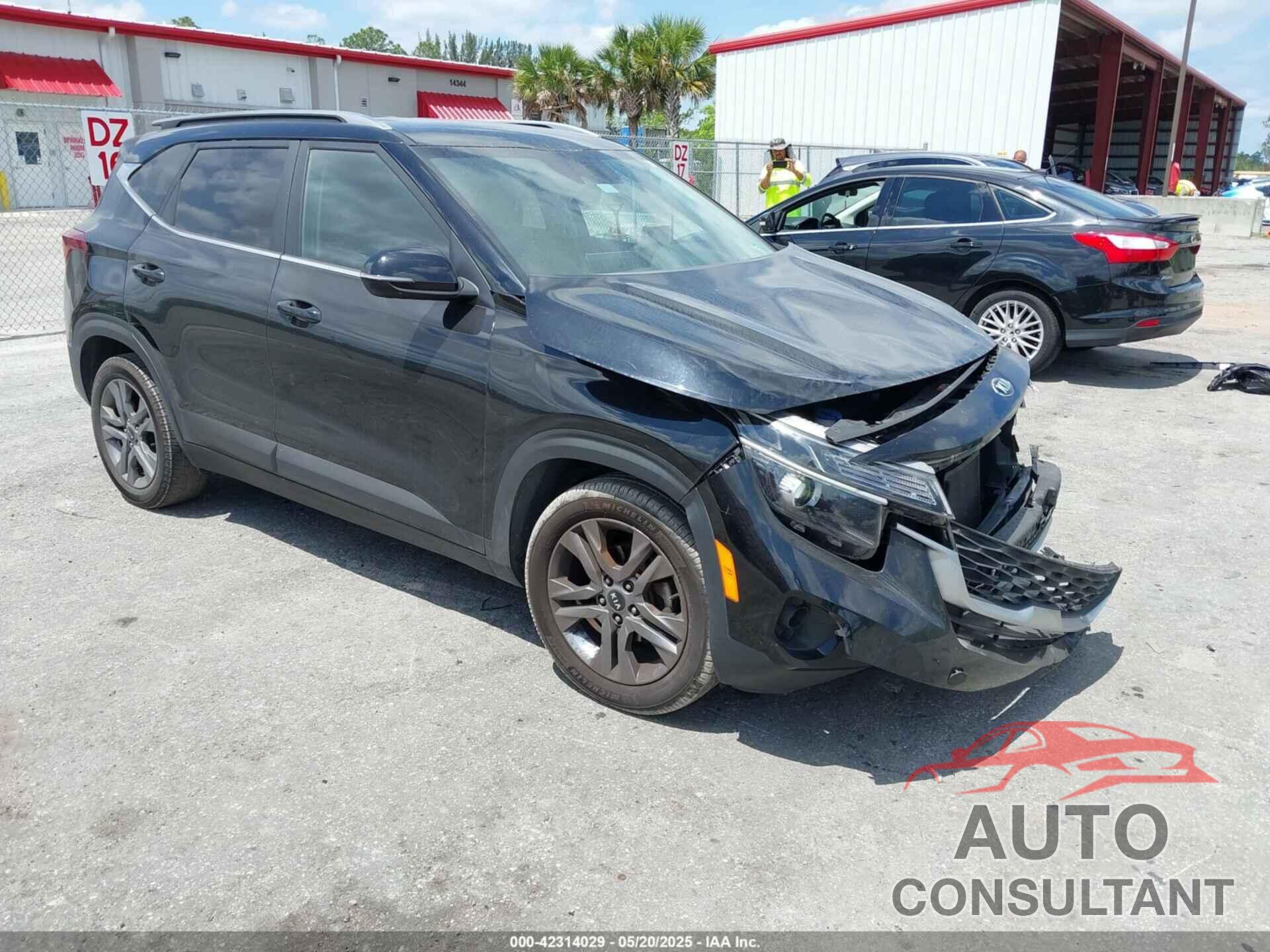 KIA SELTOS 2021 - KNDEU2AAXM7082328