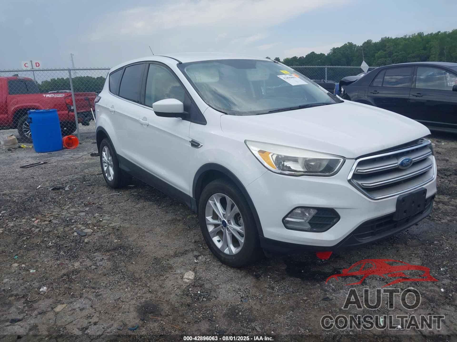 FORD ESCAPE 2017 - 1FMCU0GD6HUE77090