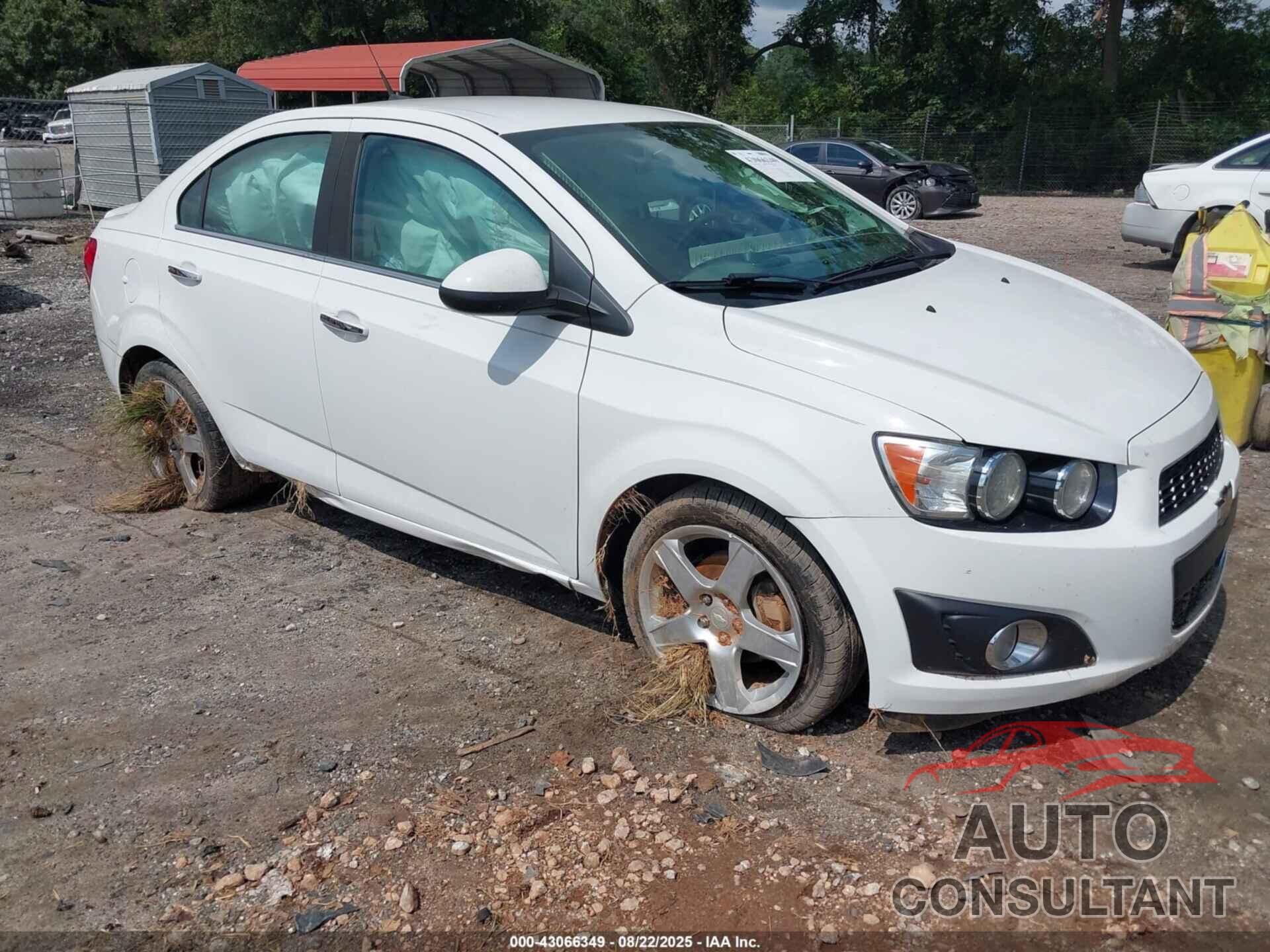 CHEVROLET SONIC 2014 - 1G1JE5SB3E4231310