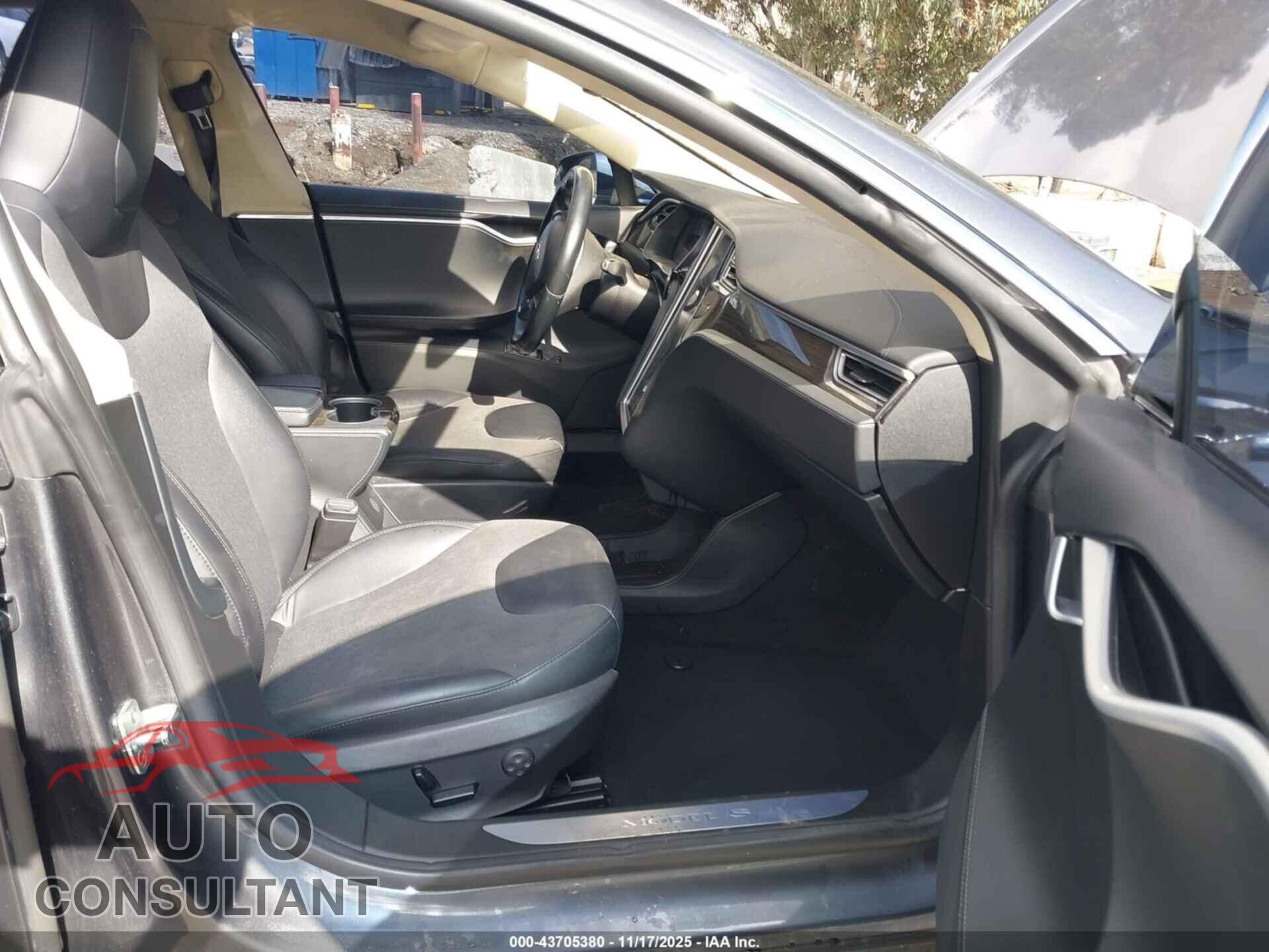 TESLA MODEL S 2015 - 5YJSA1E15FF105348