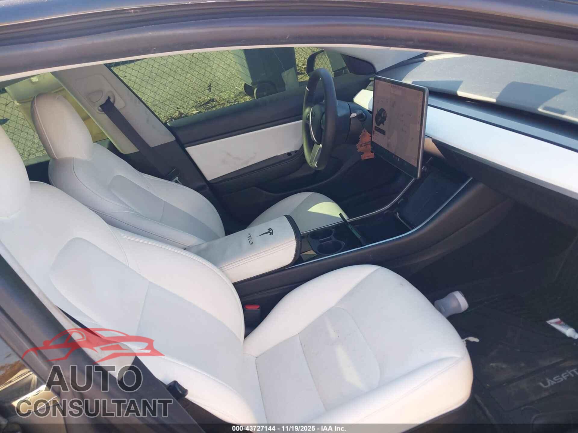 TESLA MODEL 3 2020 - 5YJ3E1EC2LF714385