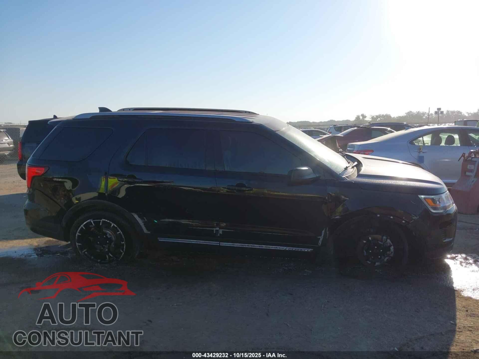 FORD EXPLORER 2018 - 1FM5K7D87JGB77576