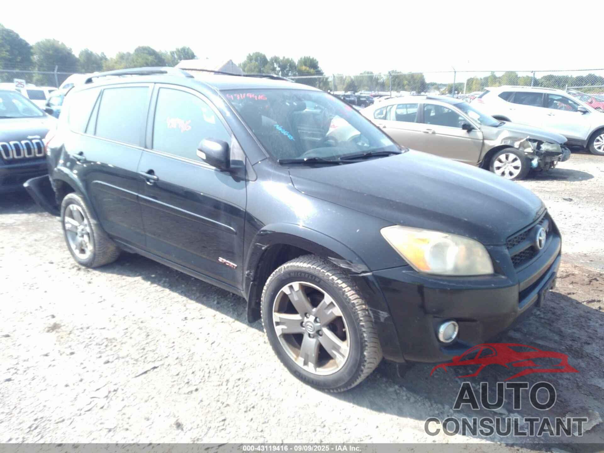 TOYOTA RAV4 2011 - JTMRK4DV8B5100433