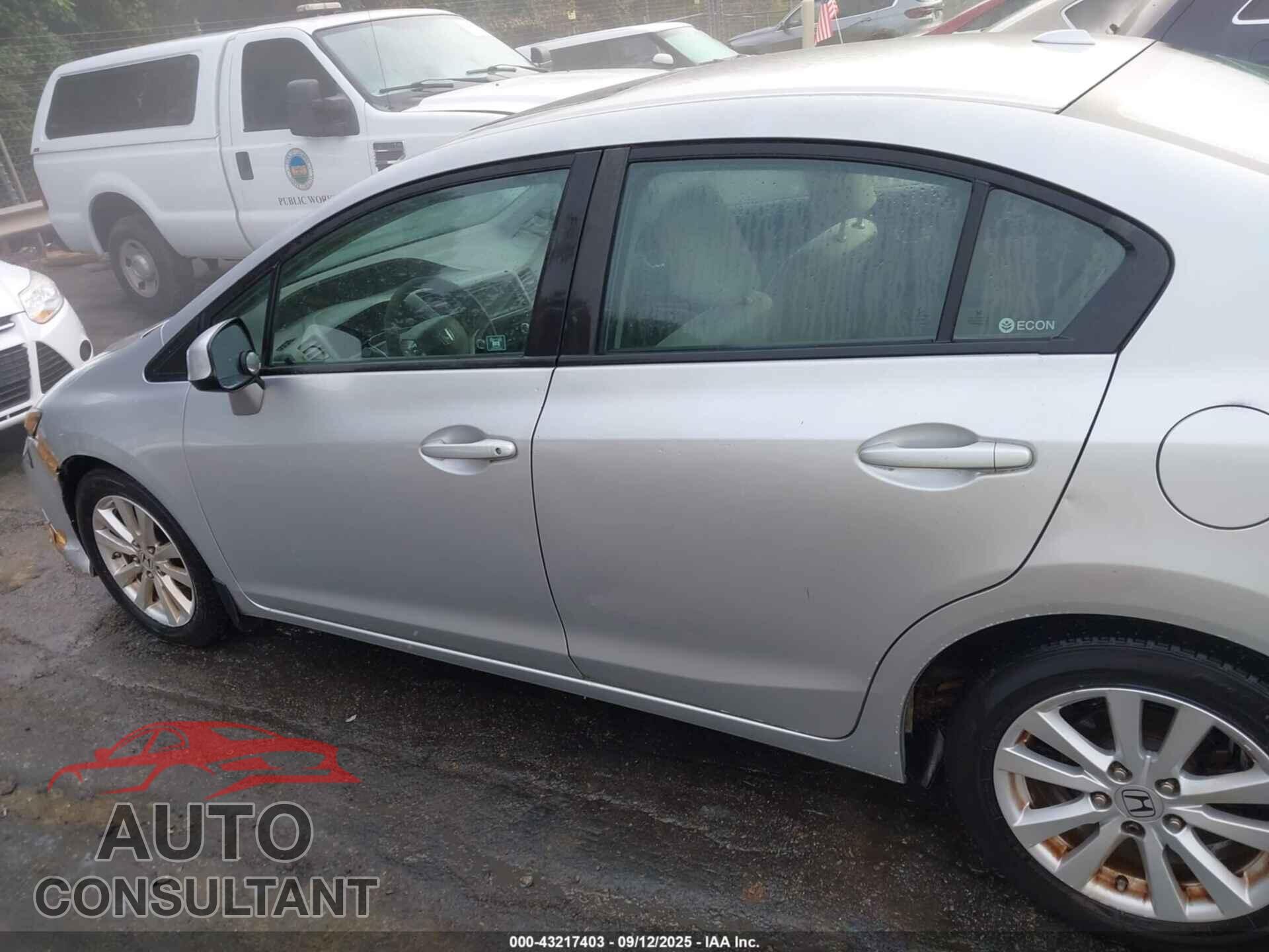 HONDA CIVIC 2012 - 2HGFB2F86CH519407