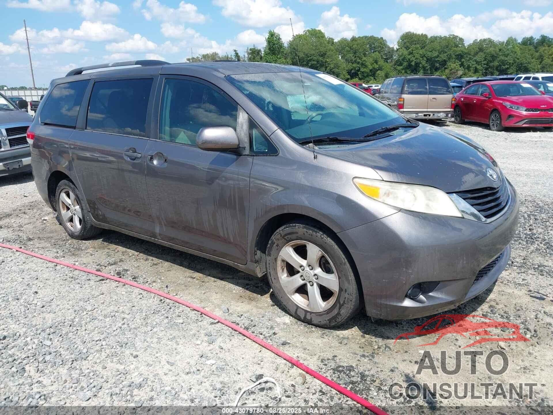 TOYOTA SIENNA 2013 - 5TDKK3DC5DS290070
