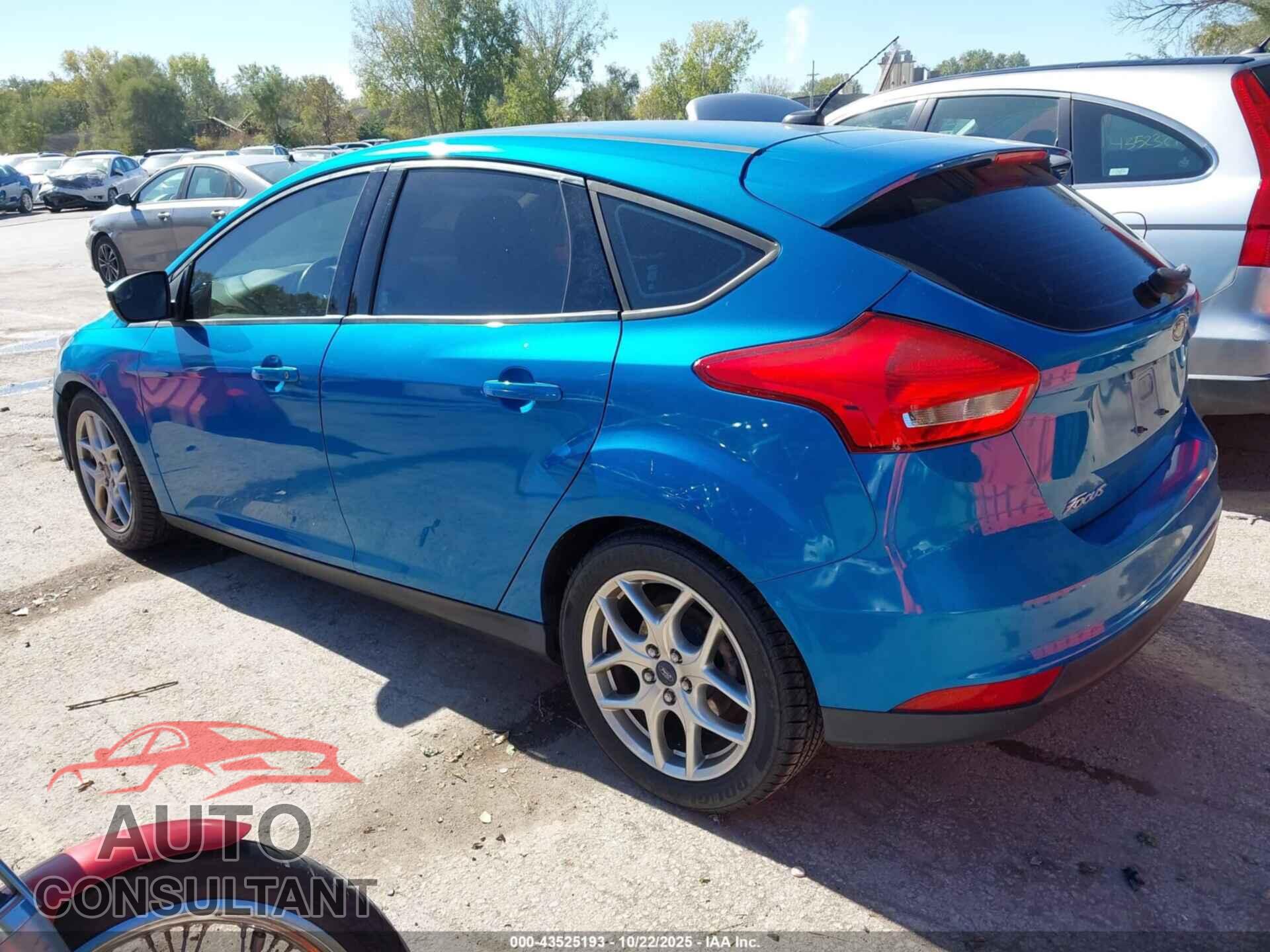 FORD FOCUS 2015 - 1FADP3K2XFL387103