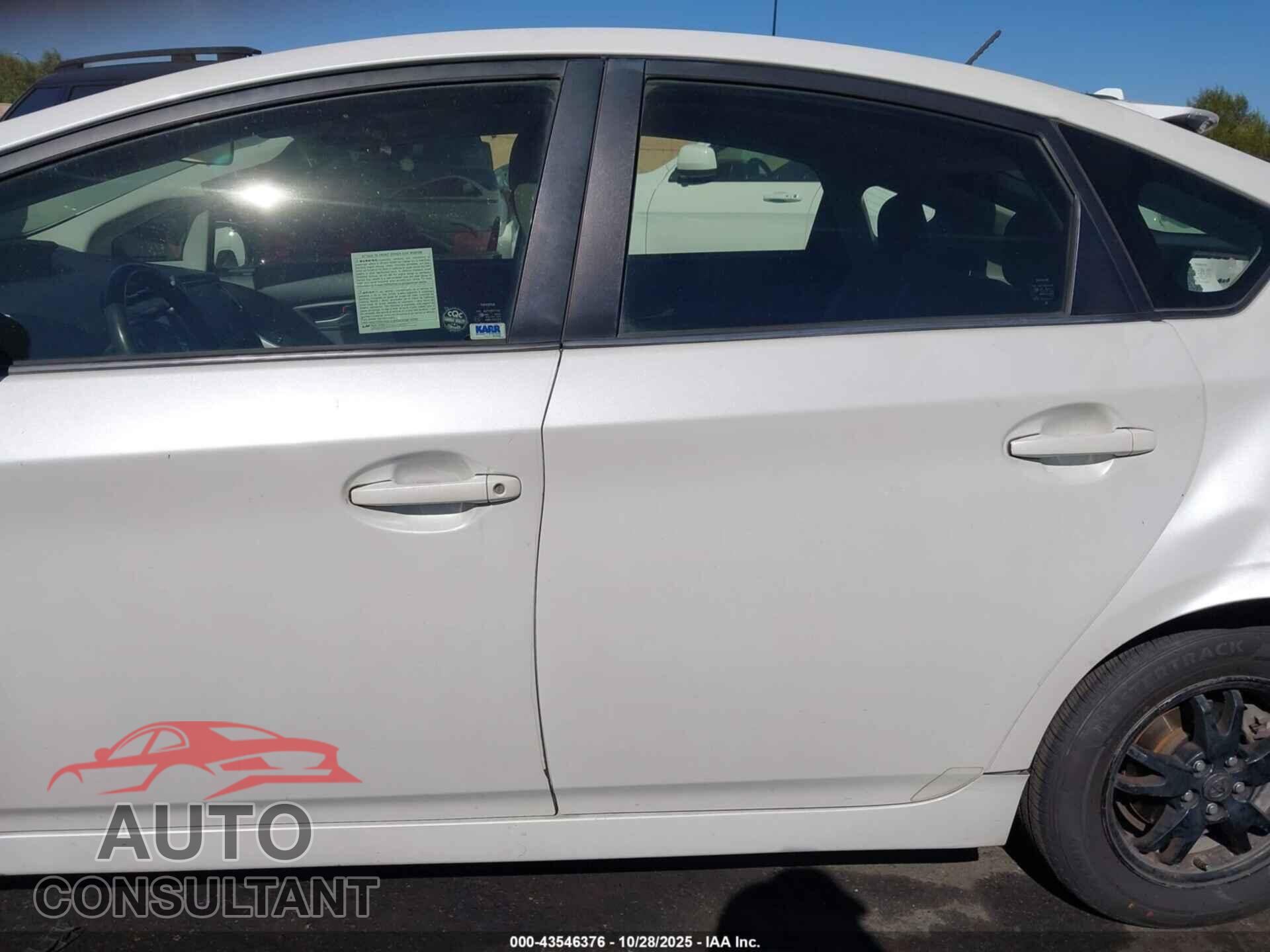 TOYOTA PRIUS 2015 - JTDKN3DU3F0465888