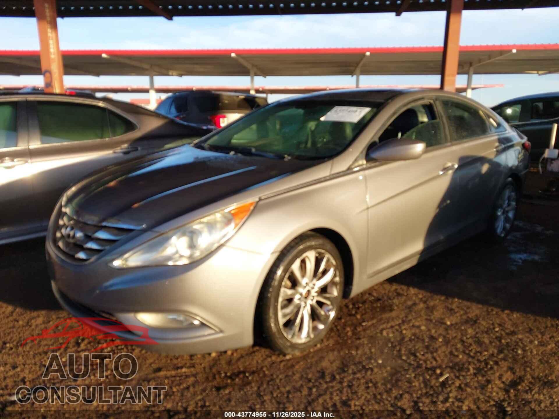 HYUNDAI SONATA 2011 - 5NPEC4AC0BH243360