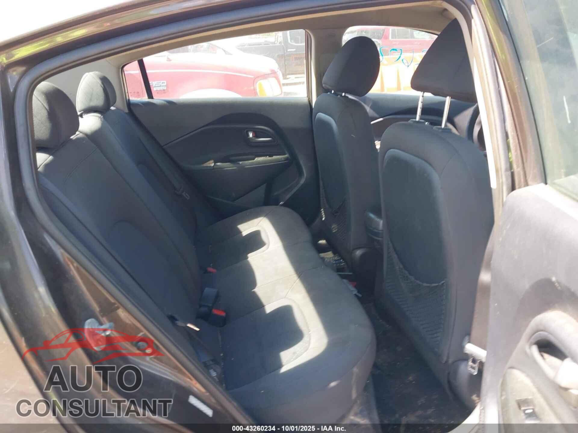 KIA RIO 2013 - KNADN4A34D6208207