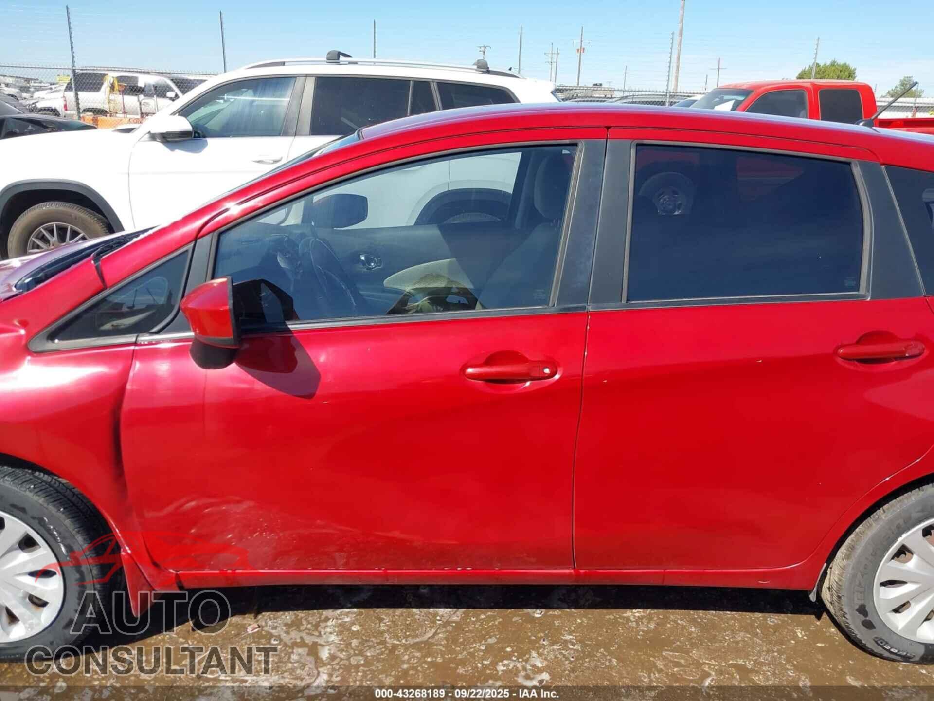 NISSAN VERSA NOTE 2015 - 3N1CE2CP2FL363532