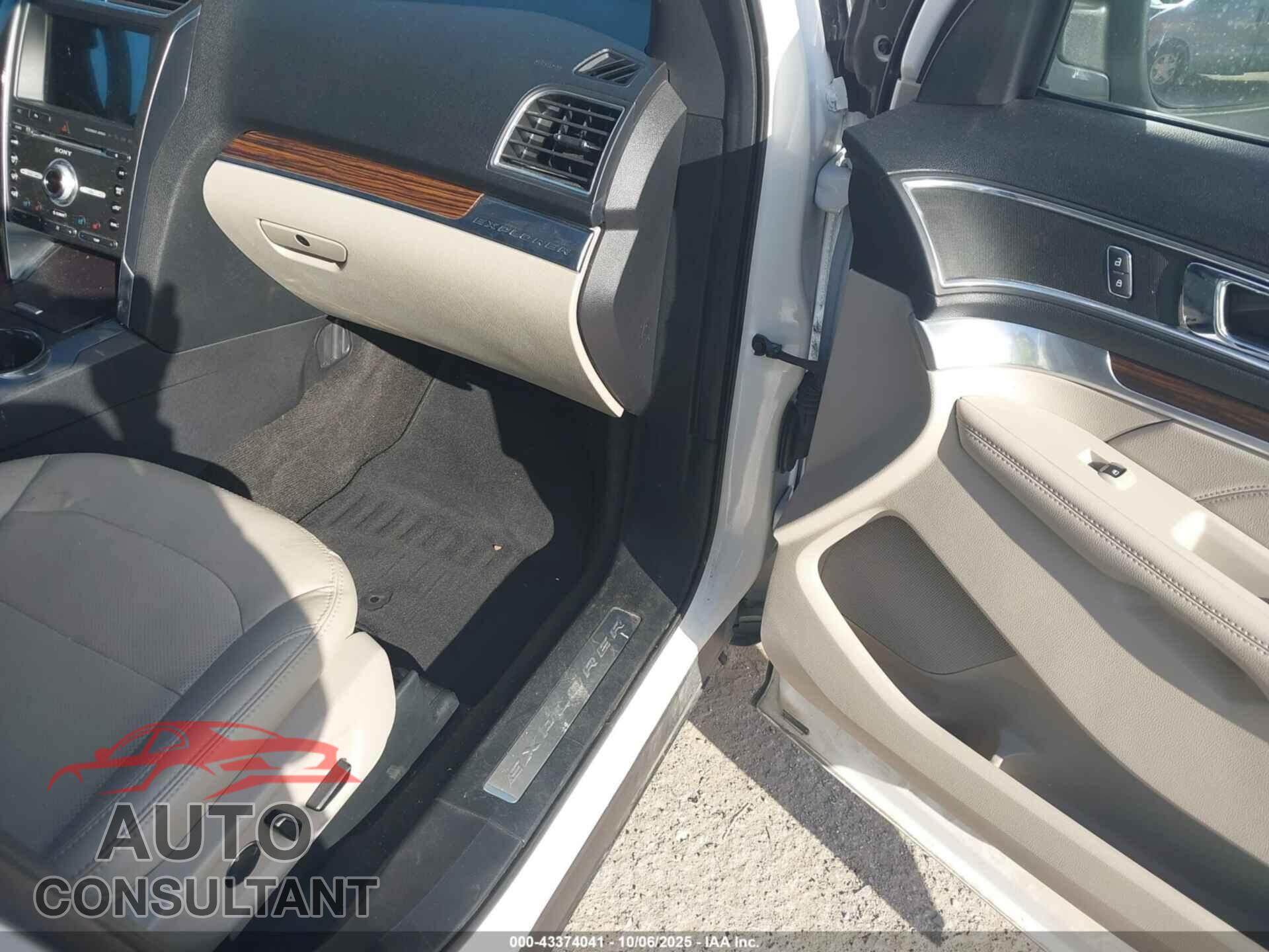 FORD EXPLORER 2018 - 1FM5K7F85JGB78030