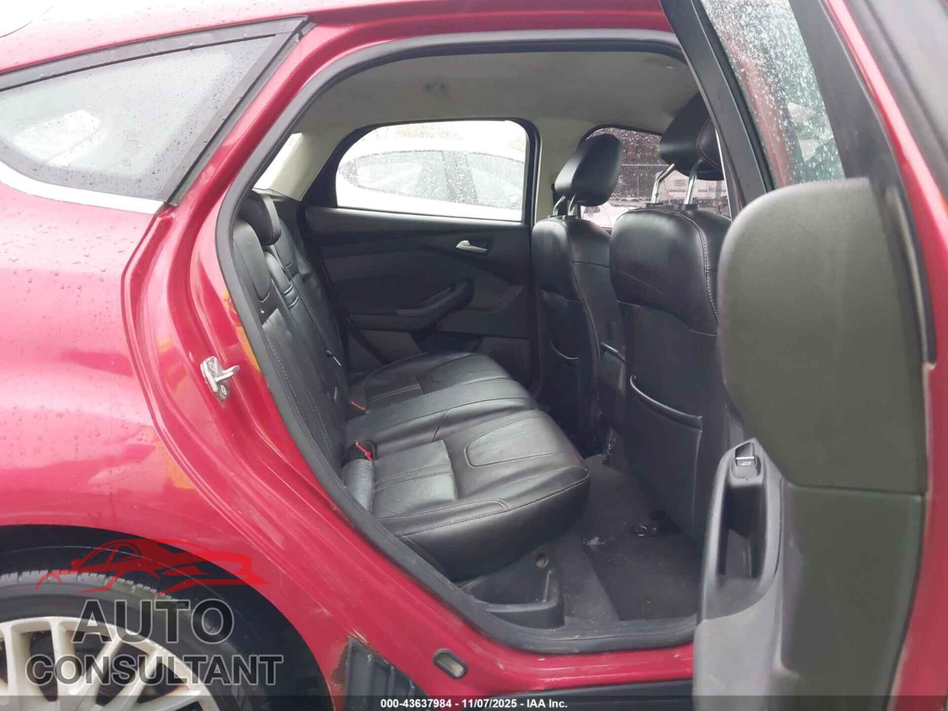 FORD FOCUS 2012 - 1FAHP3M22CL336558
