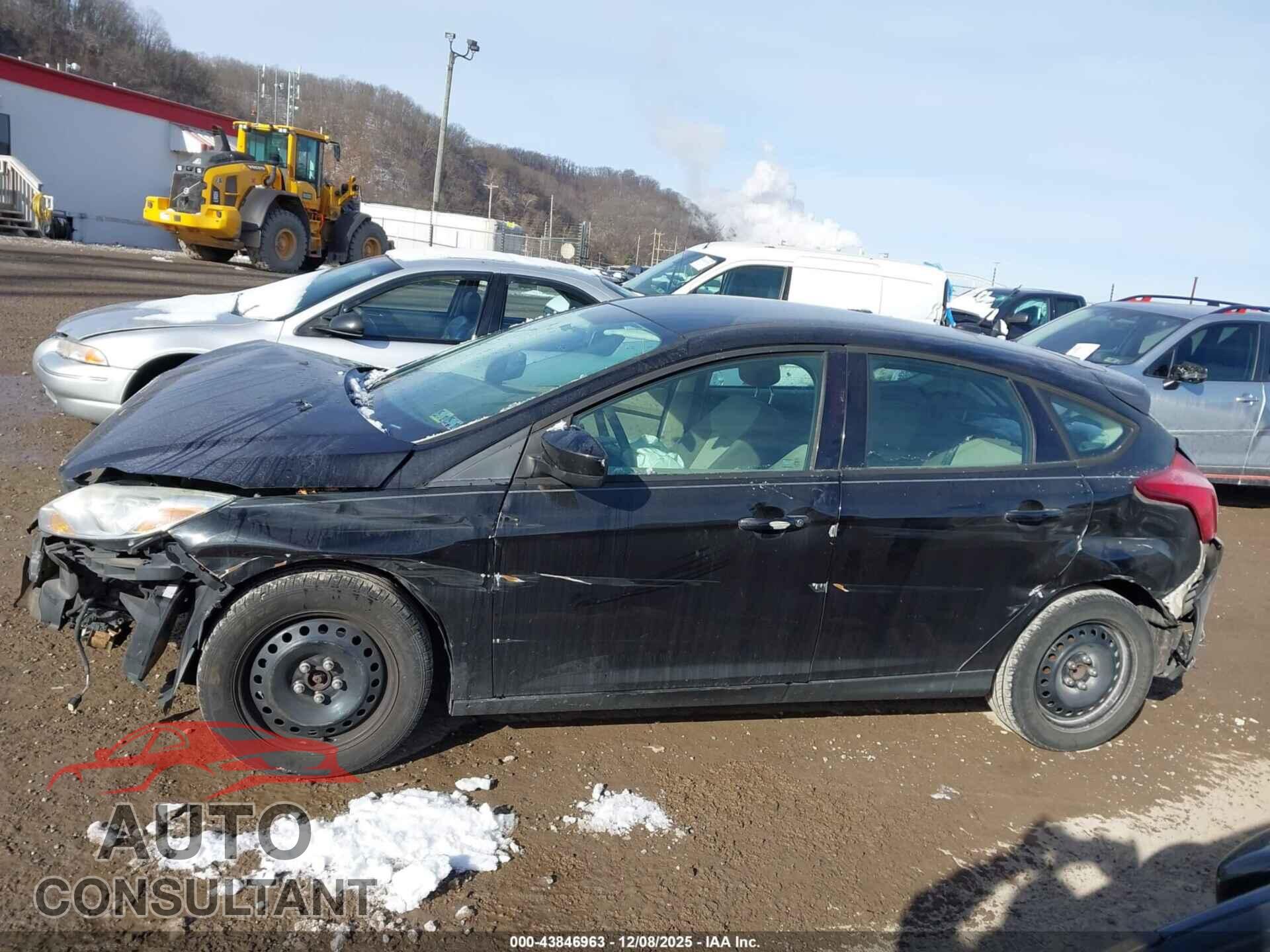 FORD FOCUS 2012 - 1FAHP3K22CL306883