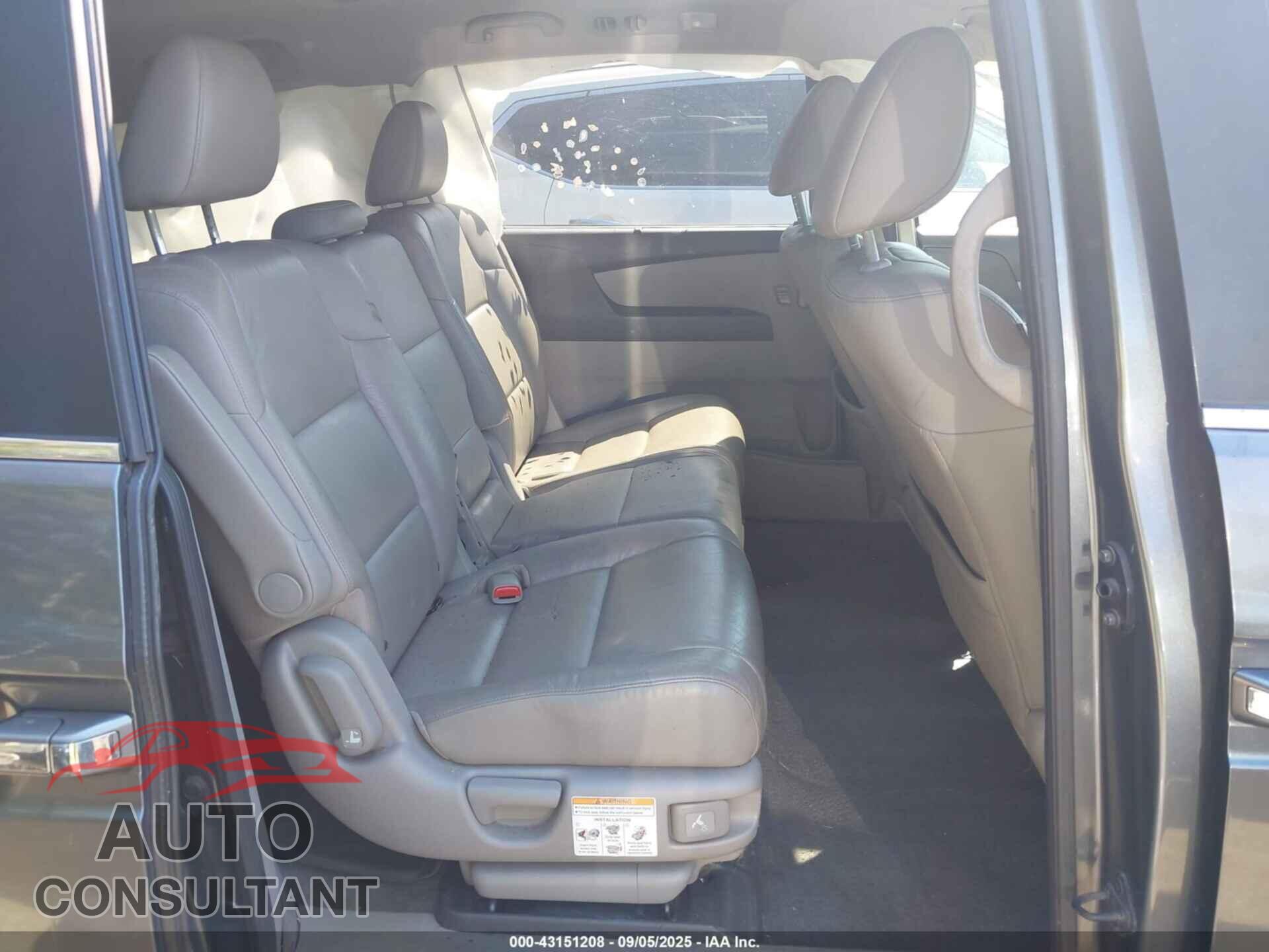 HONDA ODYSSEY 2011 - 5FNRL5H68BB020845