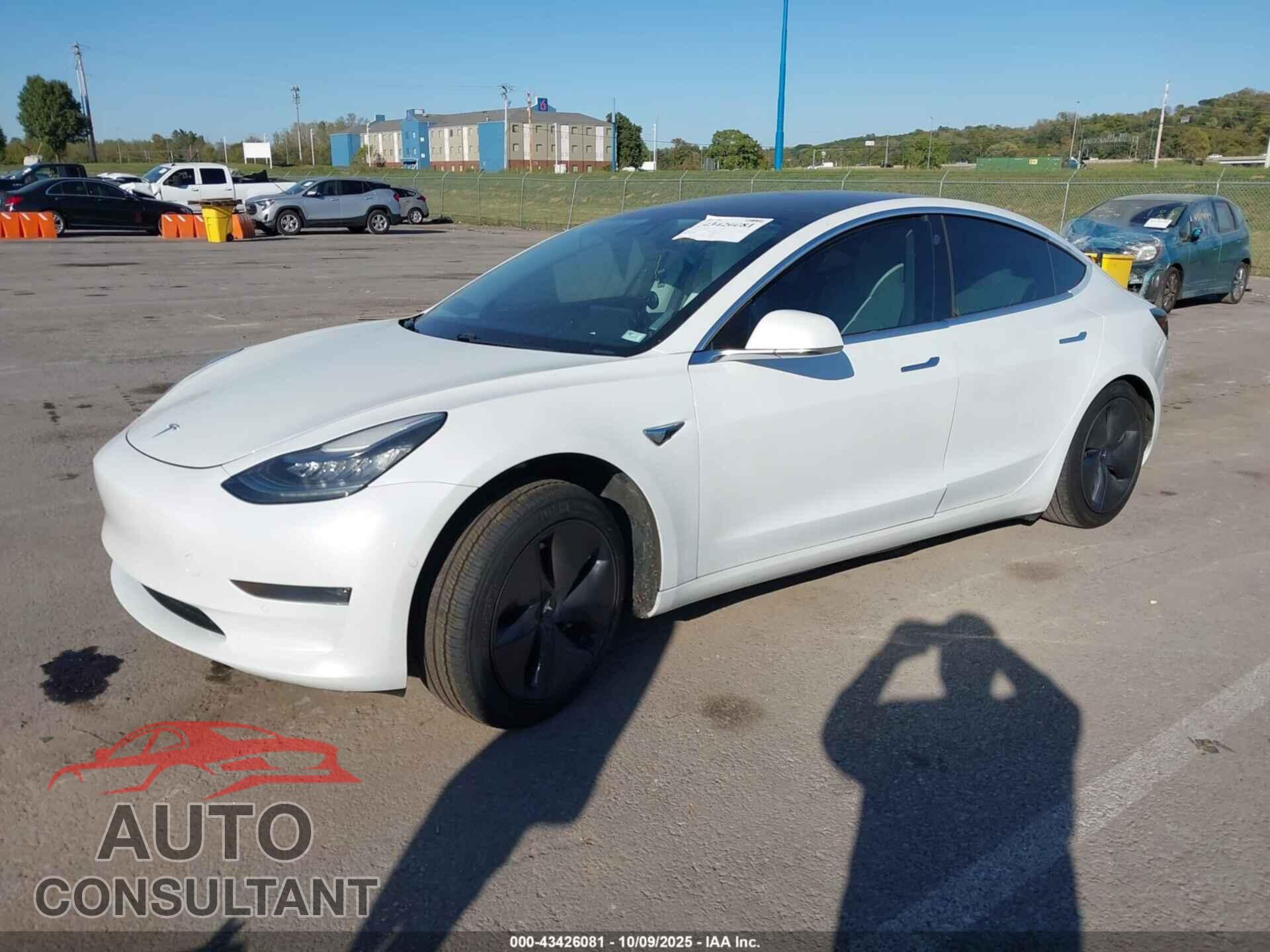 TESLA MODEL 3 2020 - 5YJ3E1EB2LF720100