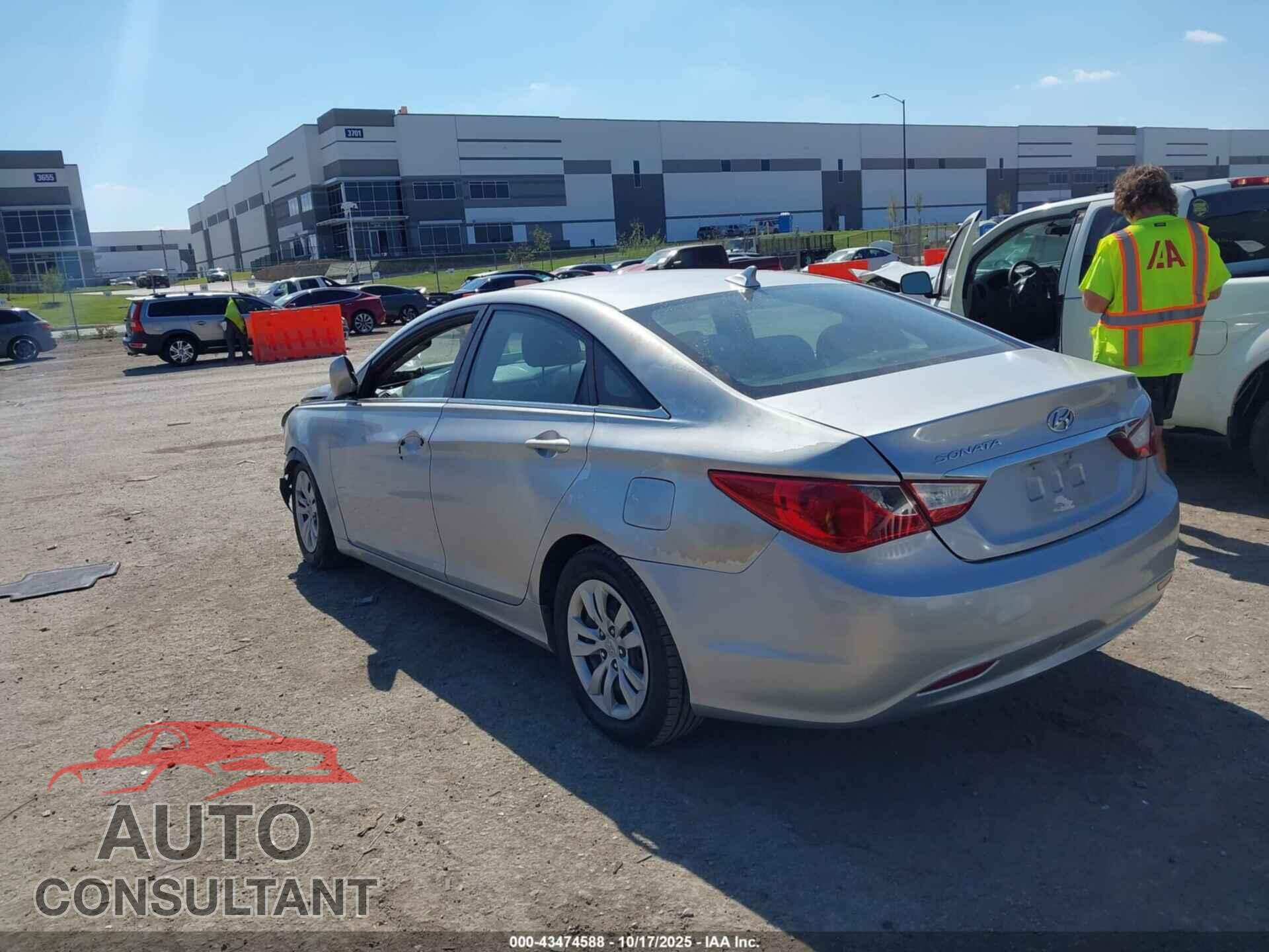 HYUNDAI SONATA 2011 - 5NPEB4AC3BH085695