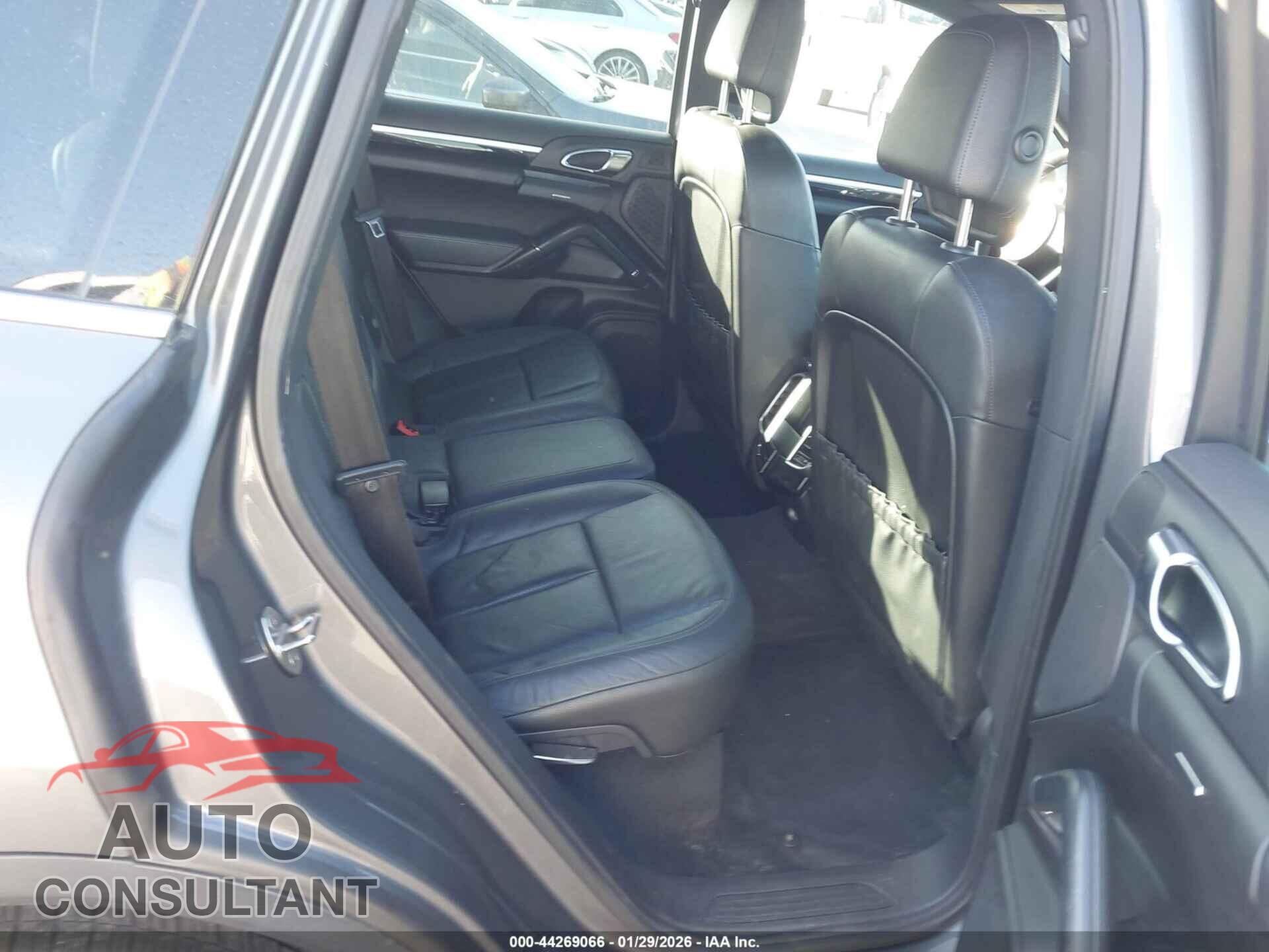 PORSCHE CAYENNE 2013 - WP1AA2A2XDLA00099