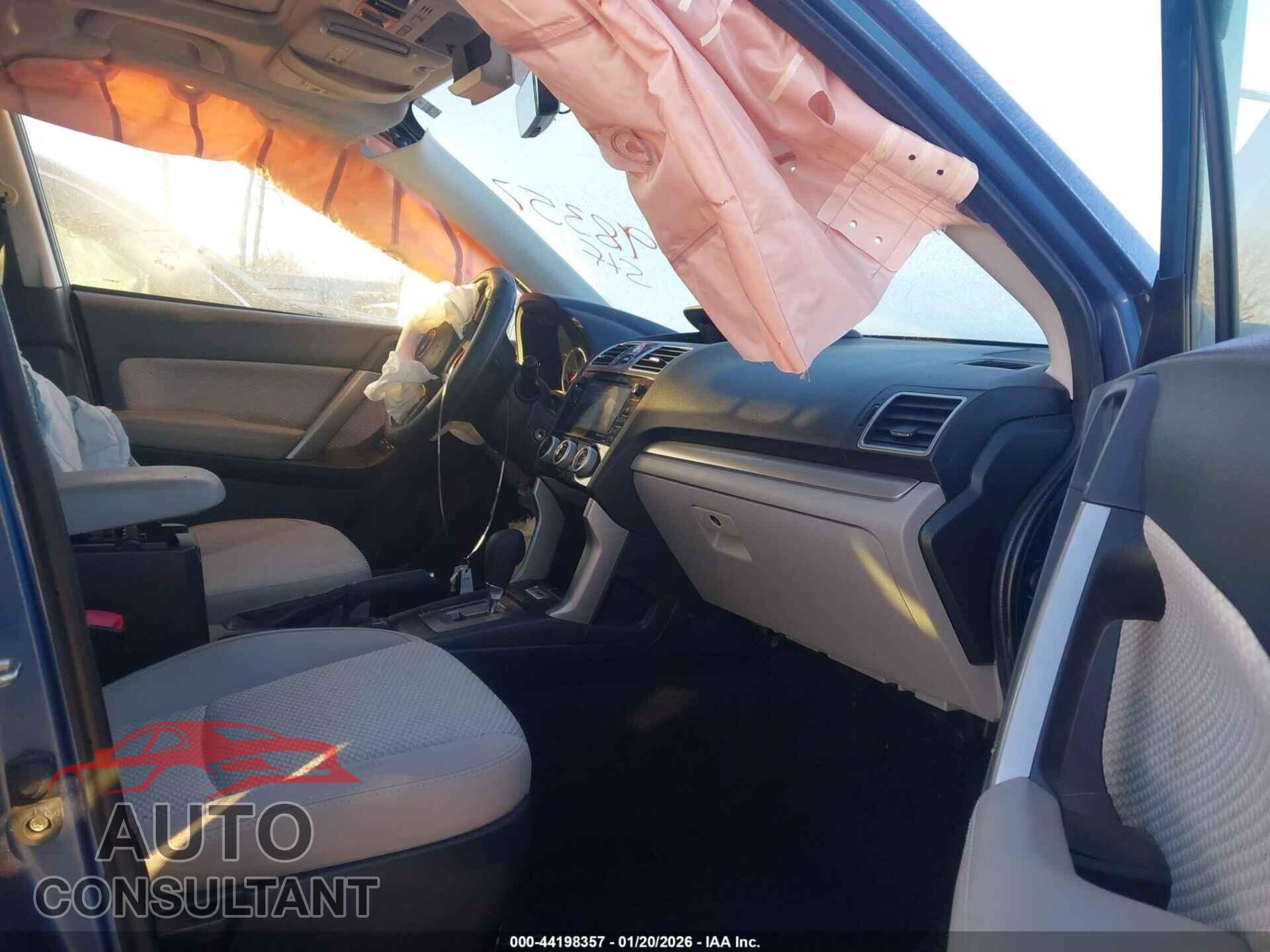 SUBARU FORESTER 2017 - JF2SJAEC1HH570862
