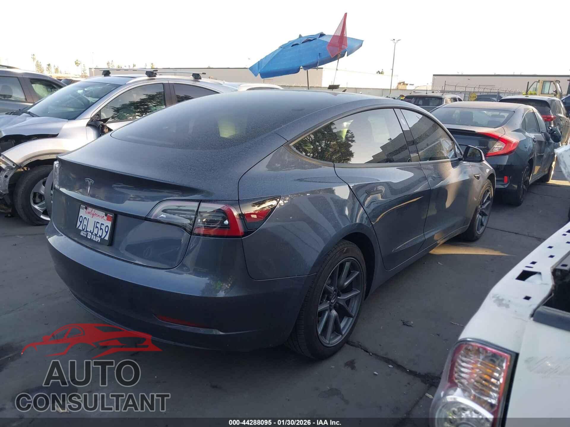 TESLA MODEL 3 2023 - 5YJ3E1EA6PF552751