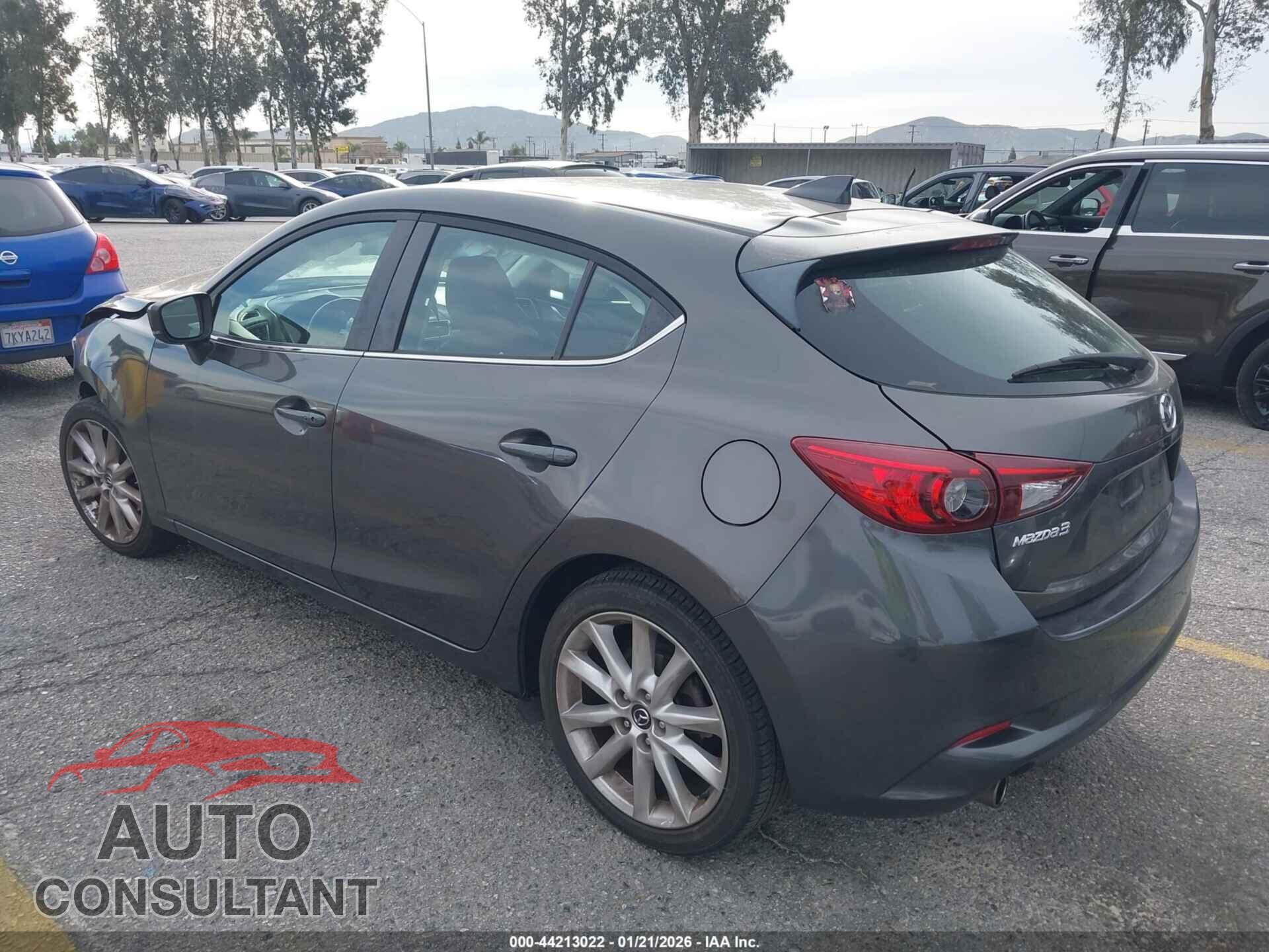 MAZDA MAZDA3 2017 - 3MZBN1M33HM152171
