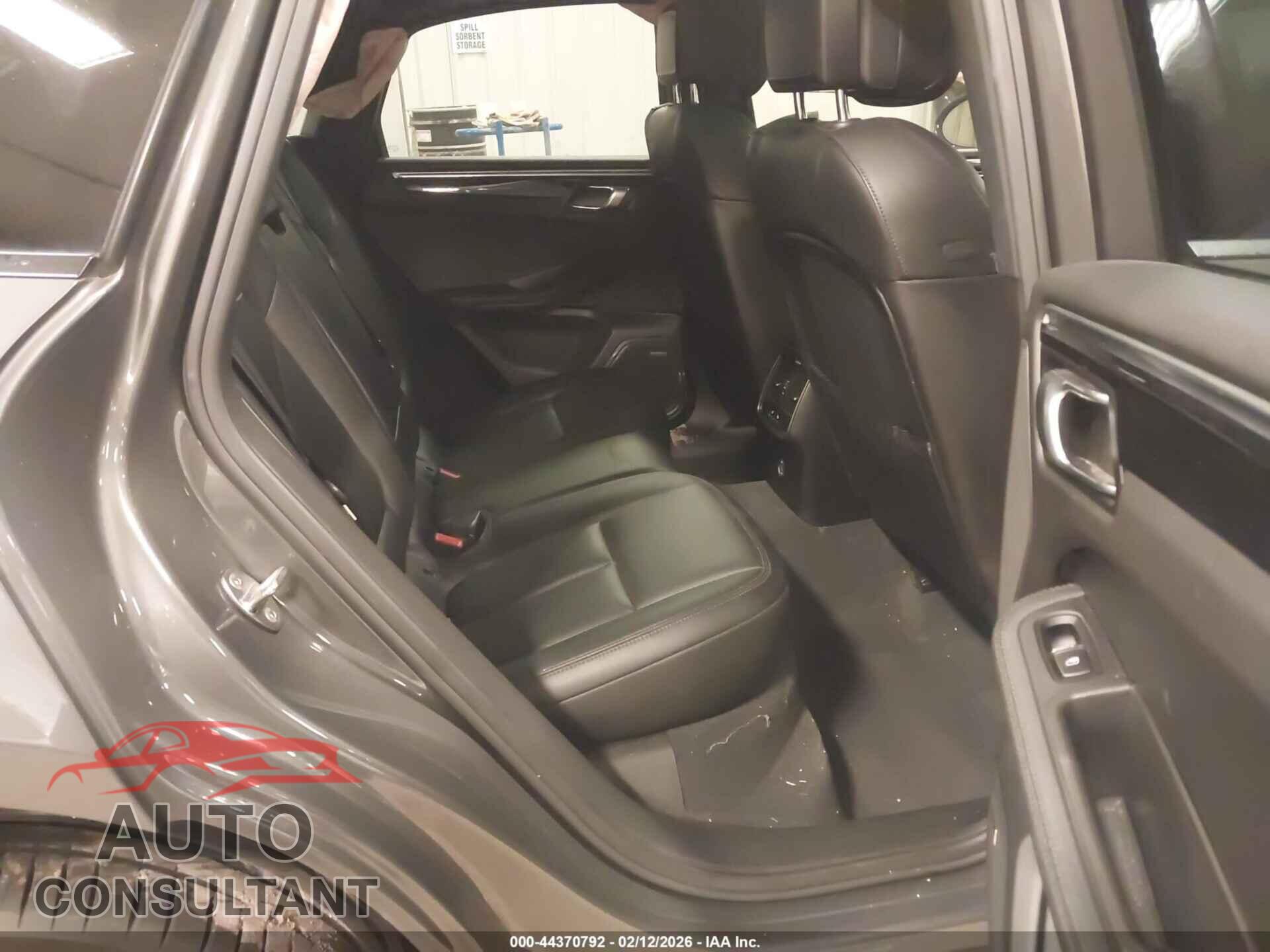PORSCHE MACAN 2018 - WP1AA2A56JLB02473