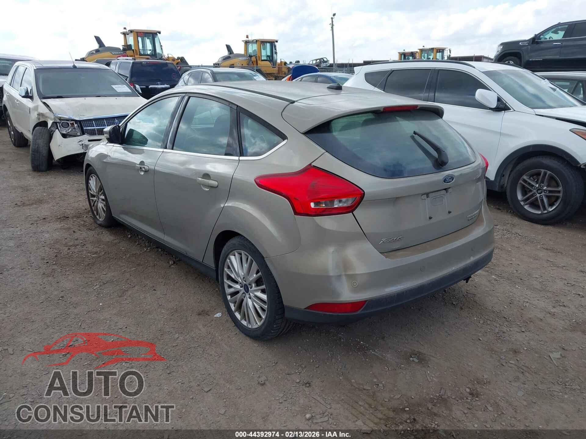 FORD FOCUS 2015 - 1FADP3N29FL322609