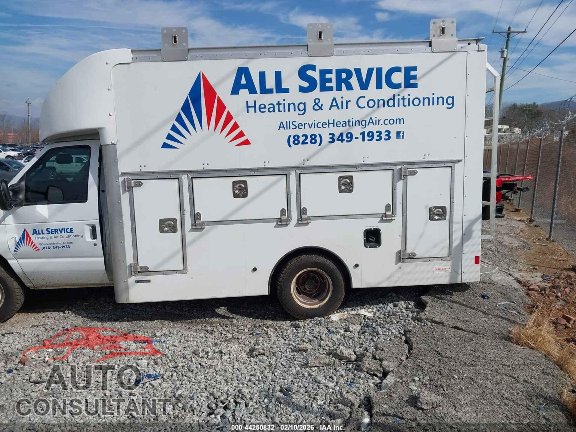 FORD E-350 CUTAWAY 2022 - 1FDWE3FN0NDC00033