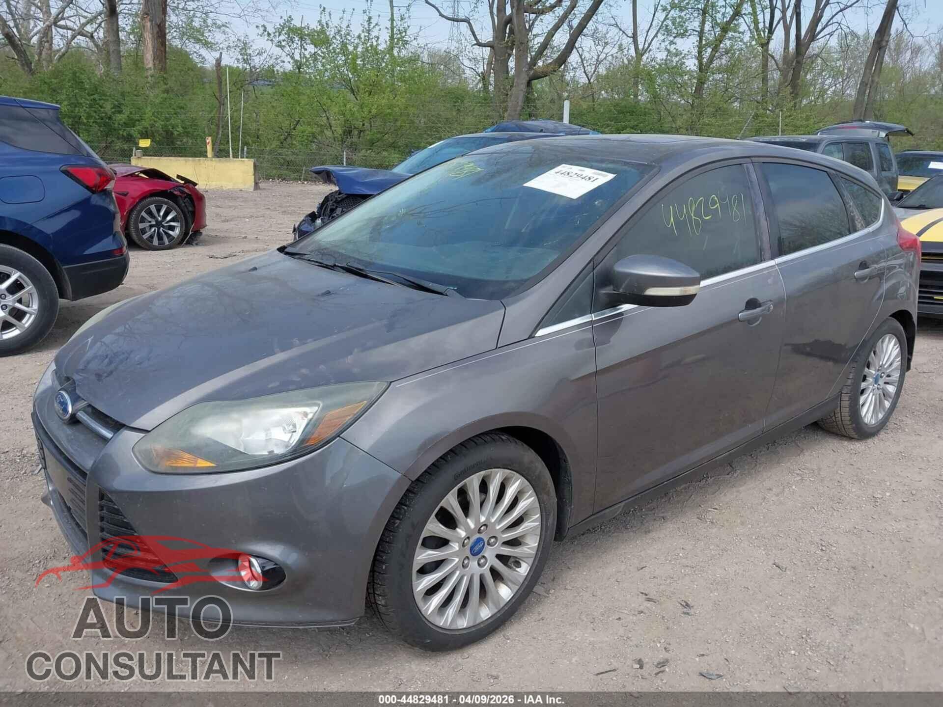 FORD FOCUS 2012 - 1FAHP3N23CL247936