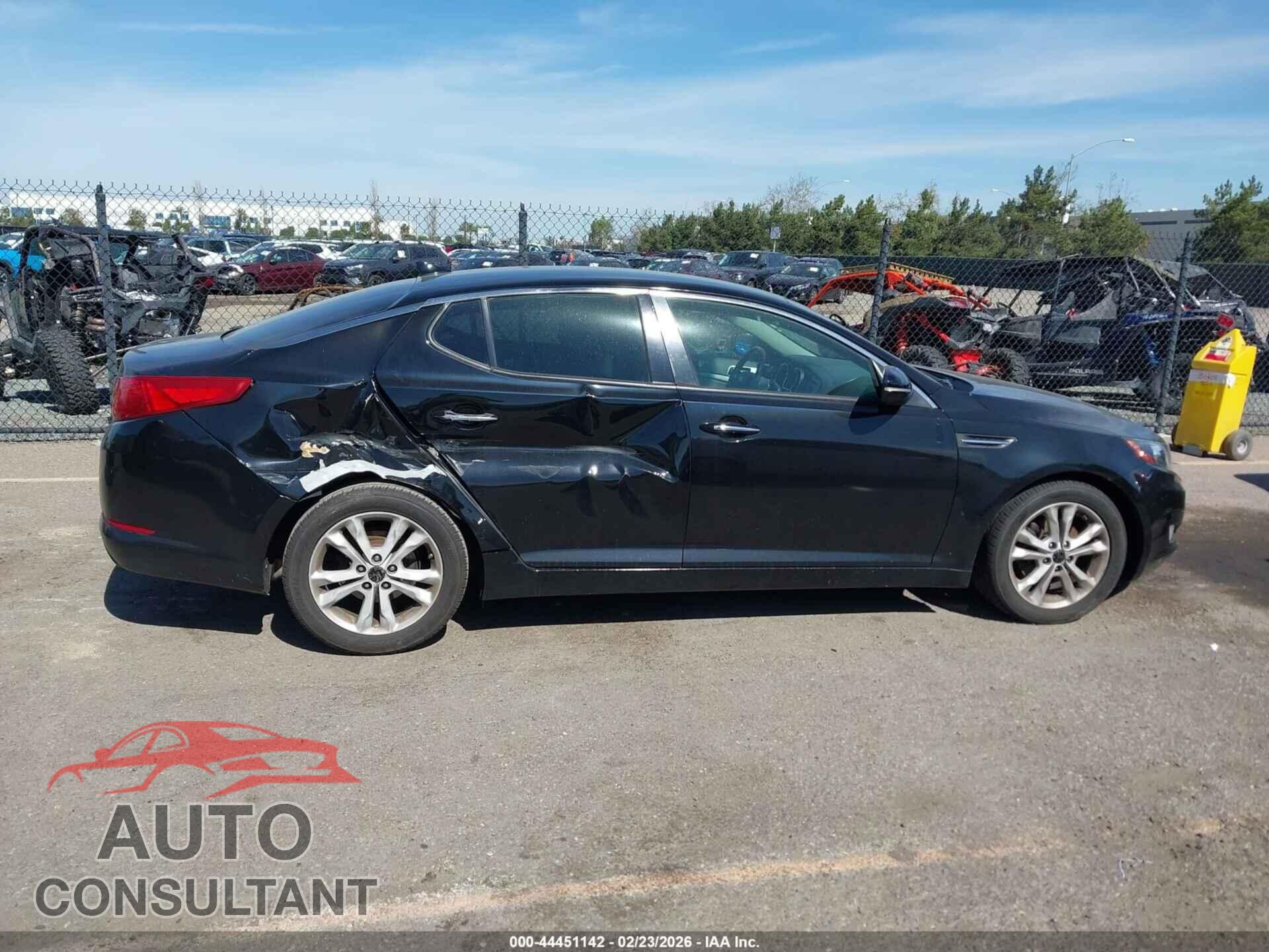 KIA OPTIMA 2011 - KNAGN4A73B5131042