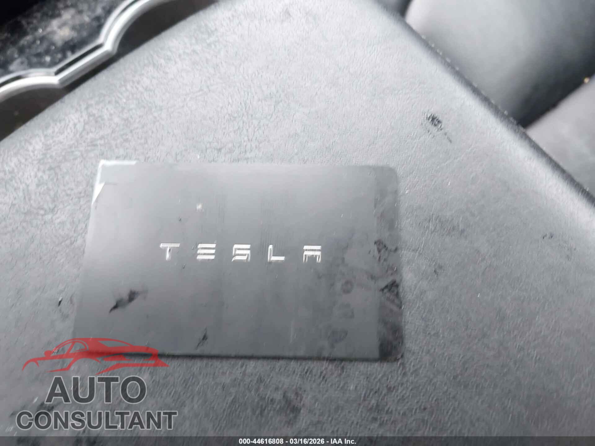 TESLA MODEL 3 2019 - 5YJ3E1EB6KF210573
