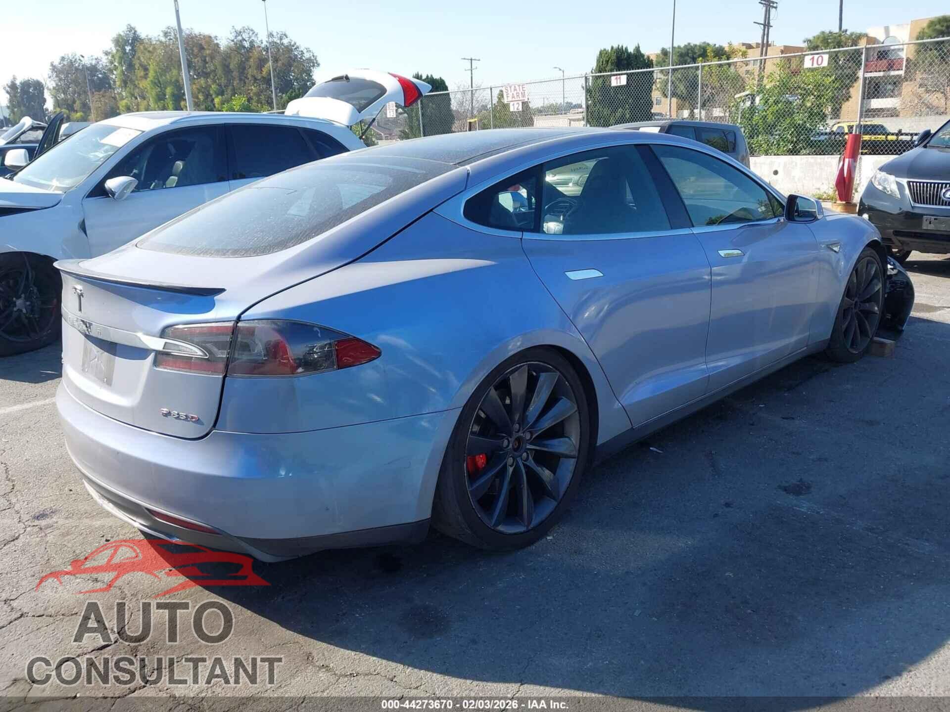TESLA MODEL S 2015 - 5YJSA1H43FF090595
