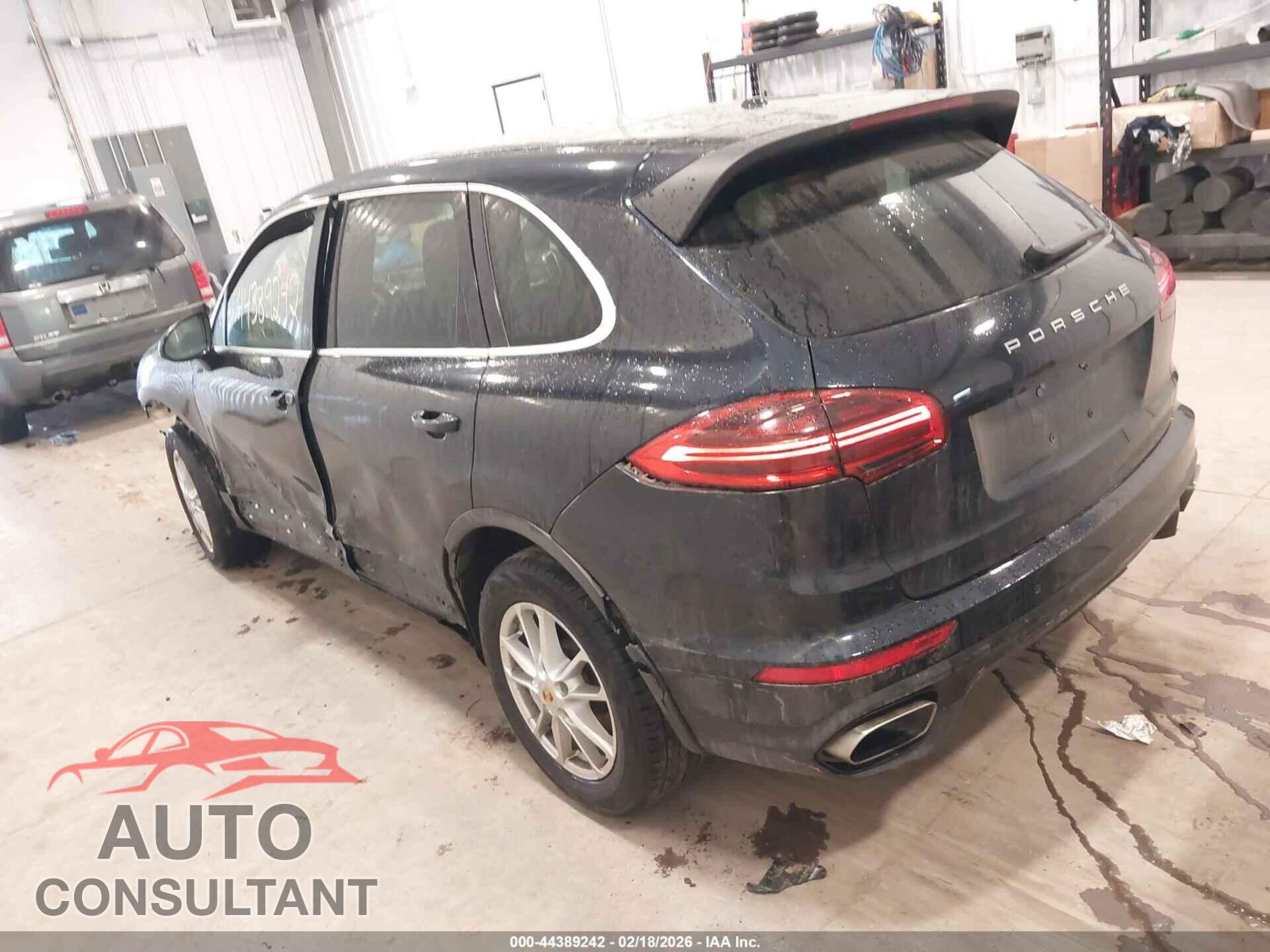 PORSCHE CAYENNE 2016 - WP1AA2A2XGKA13297