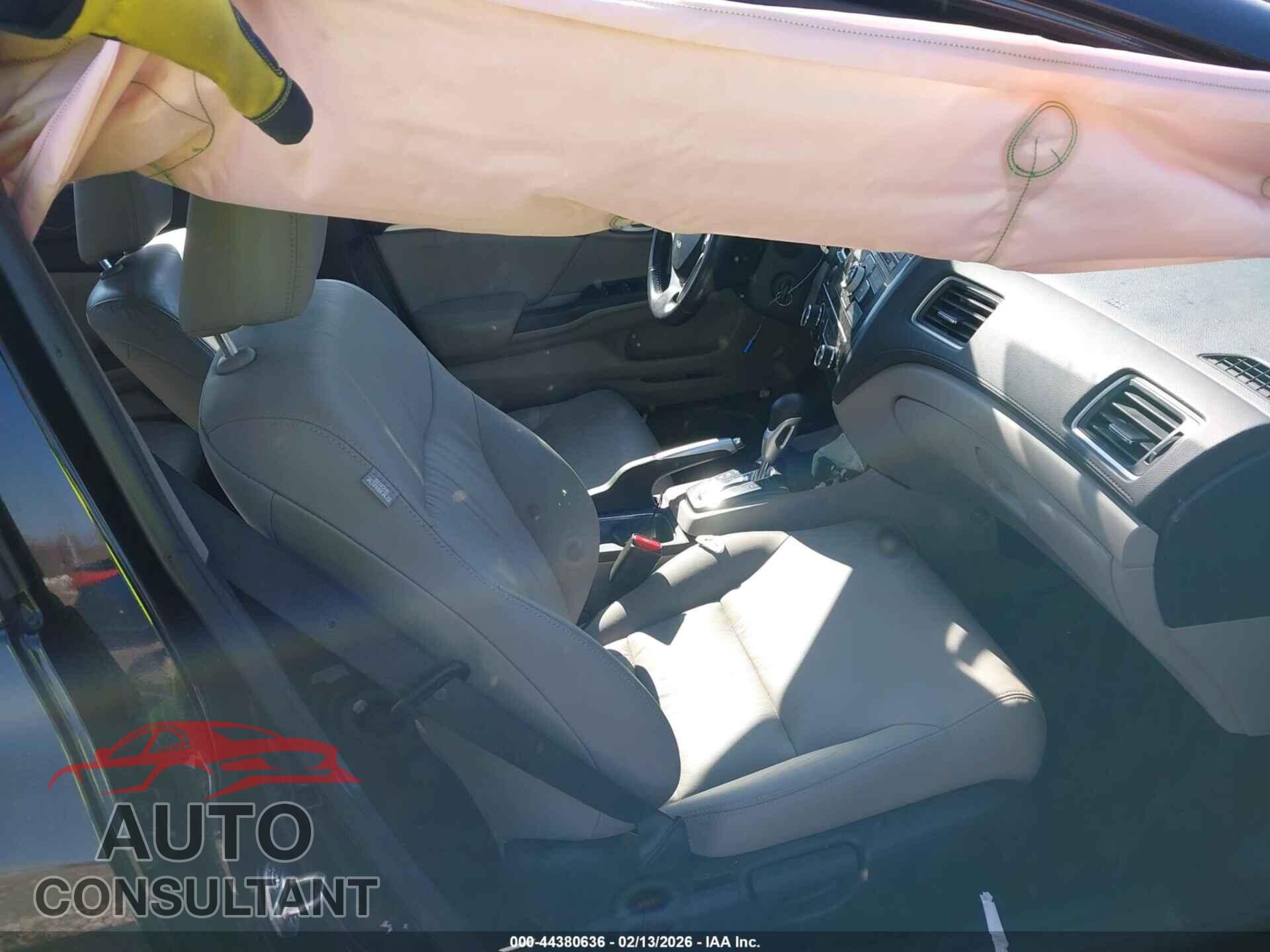 HONDA CIVIC 2013 - 19XFB2F96DE084327