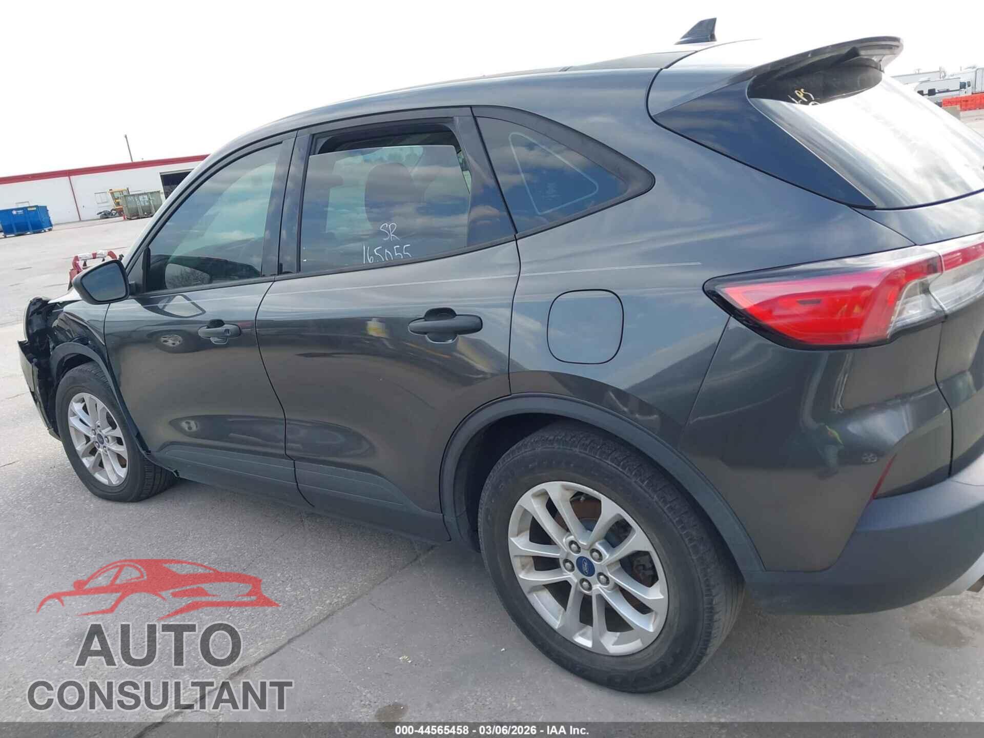 FORD ESCAPE 2020 - 1FMCU0F61LUA06329