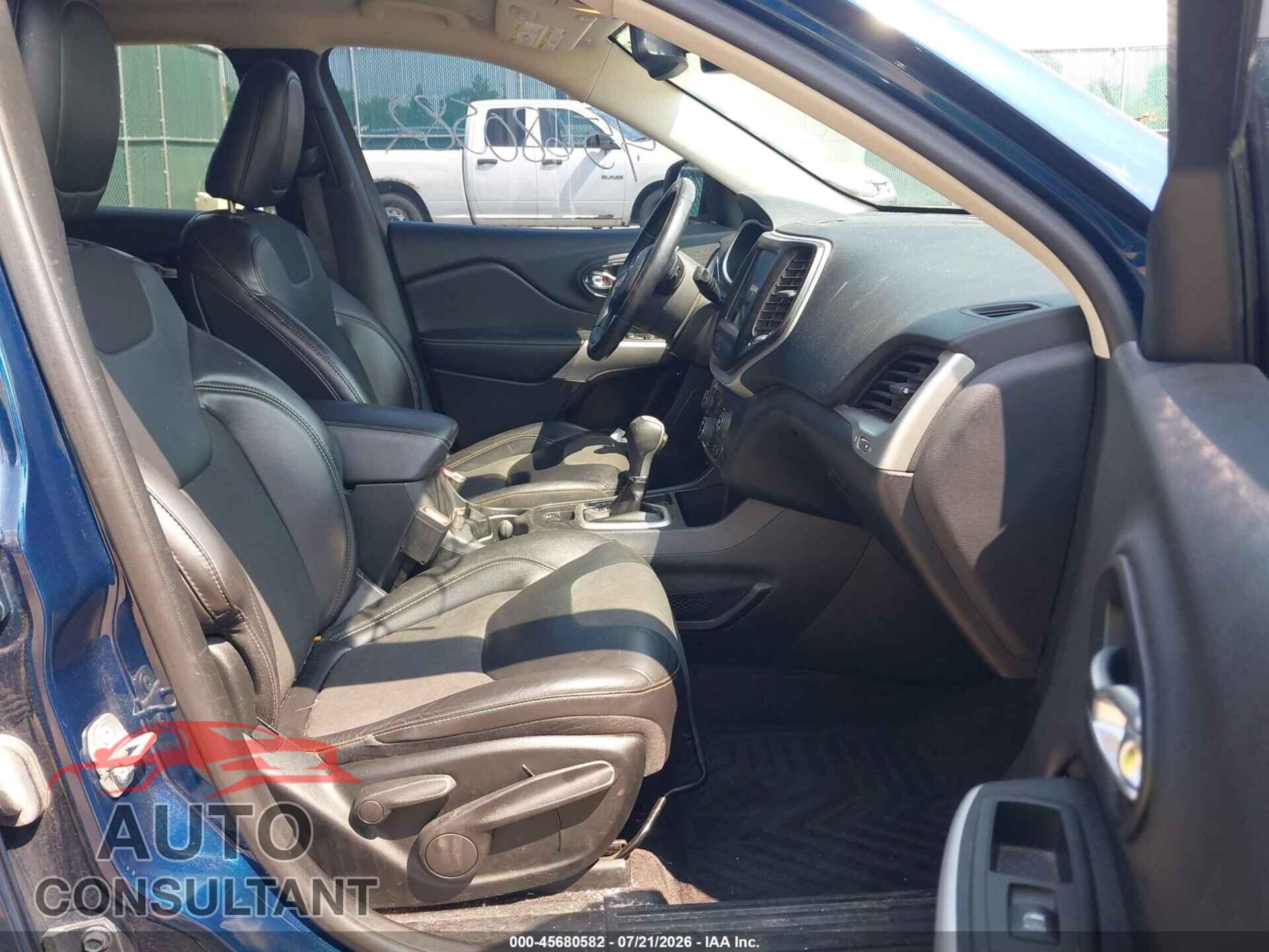 JEEP CHEROKEE 2018 - 1C4PJLLB1JD595106