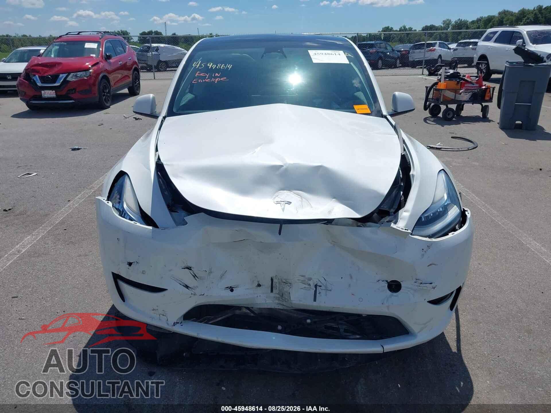 TESLA MODEL Y 2021 - 5YJYGDEEXMF190357
