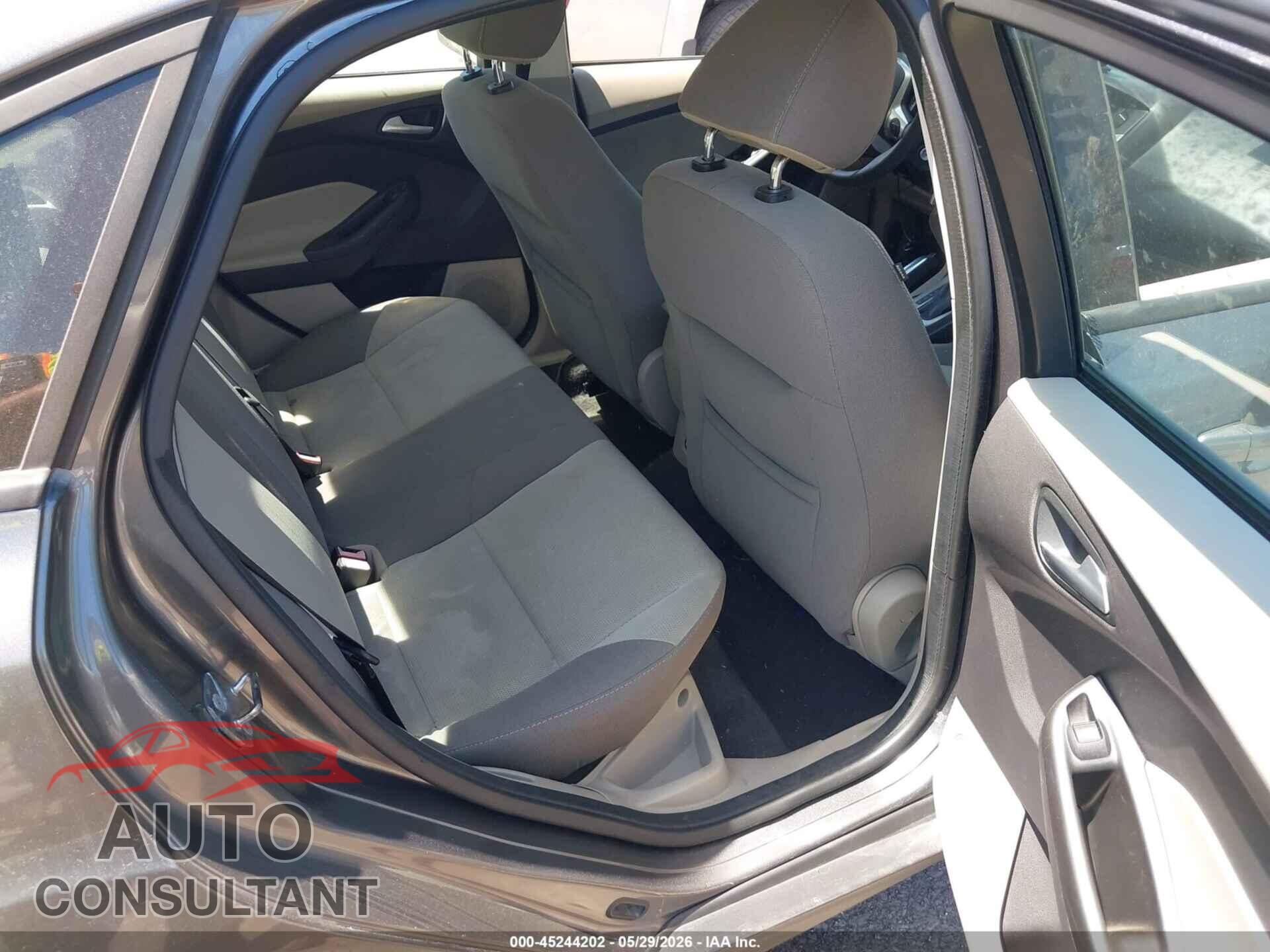 FORD FOCUS 2013 - 1FADP3F27DL351019