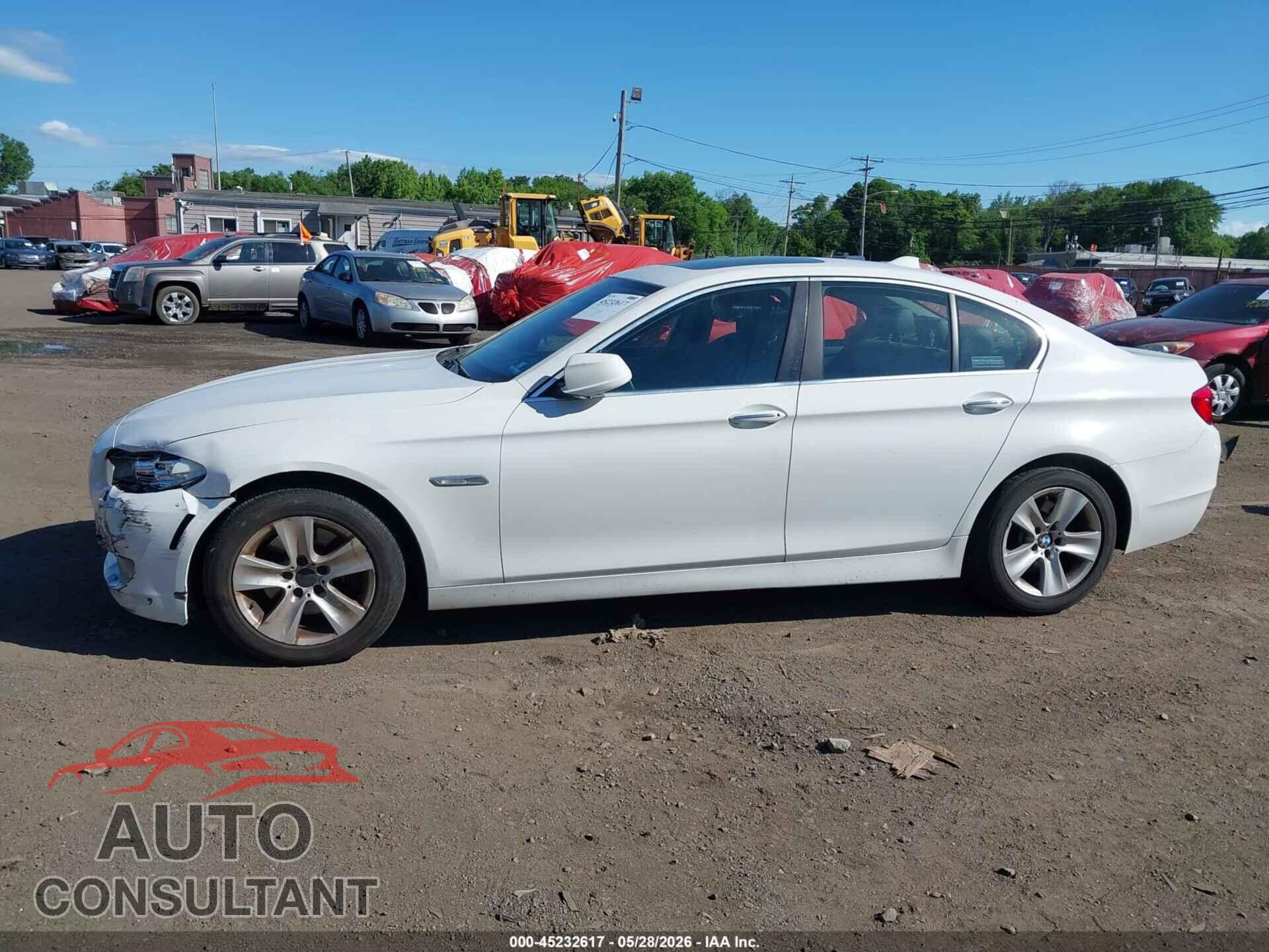 BMW 528I 2013 - WBAXH5C59DD111492