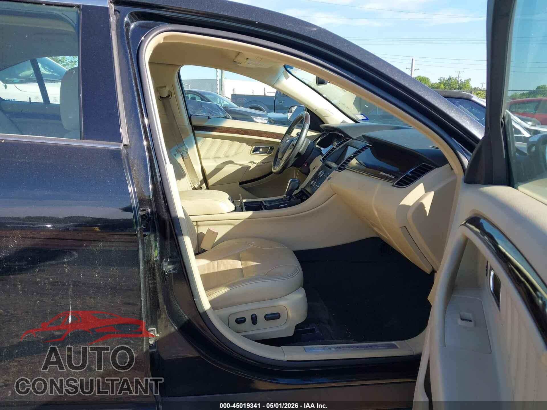 FORD TAURUS 2015 - 1FAHP2F82FG106298