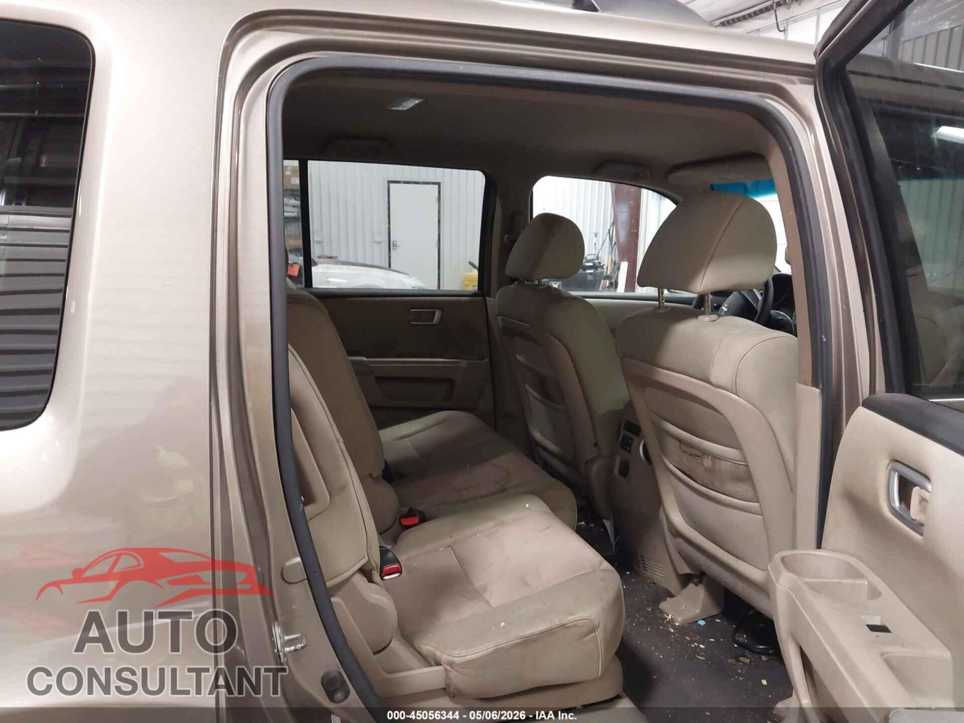 HONDA PILOT 2011 - 5FNYF4H46BB001447