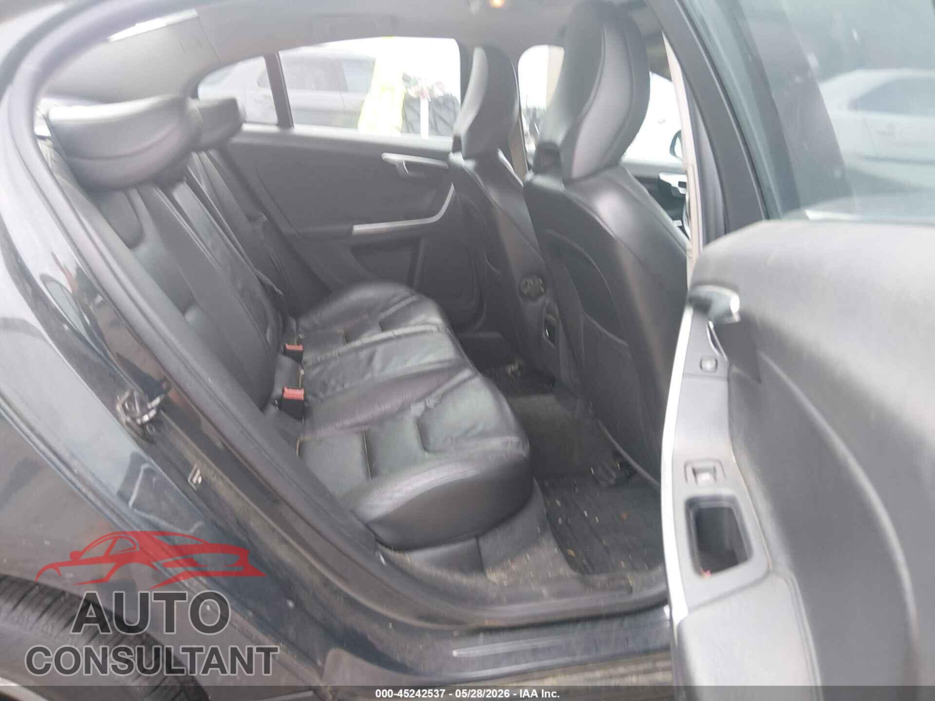 VOLVO S60 2012 - YV1622FS2C2128073