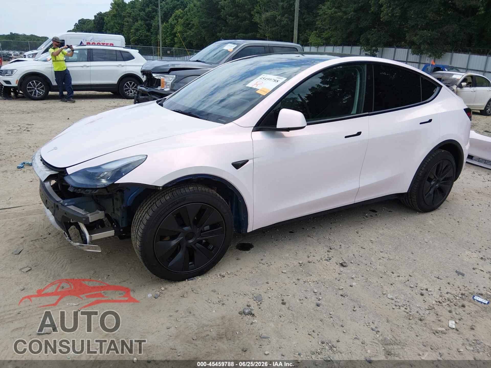 TESLA MODEL Y 2025 - 7SAYGDEE2SA362183